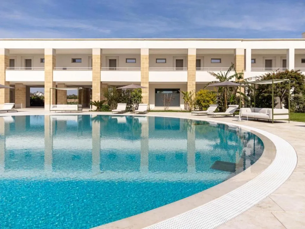 Swimming pool in Torre Assunta Masseria