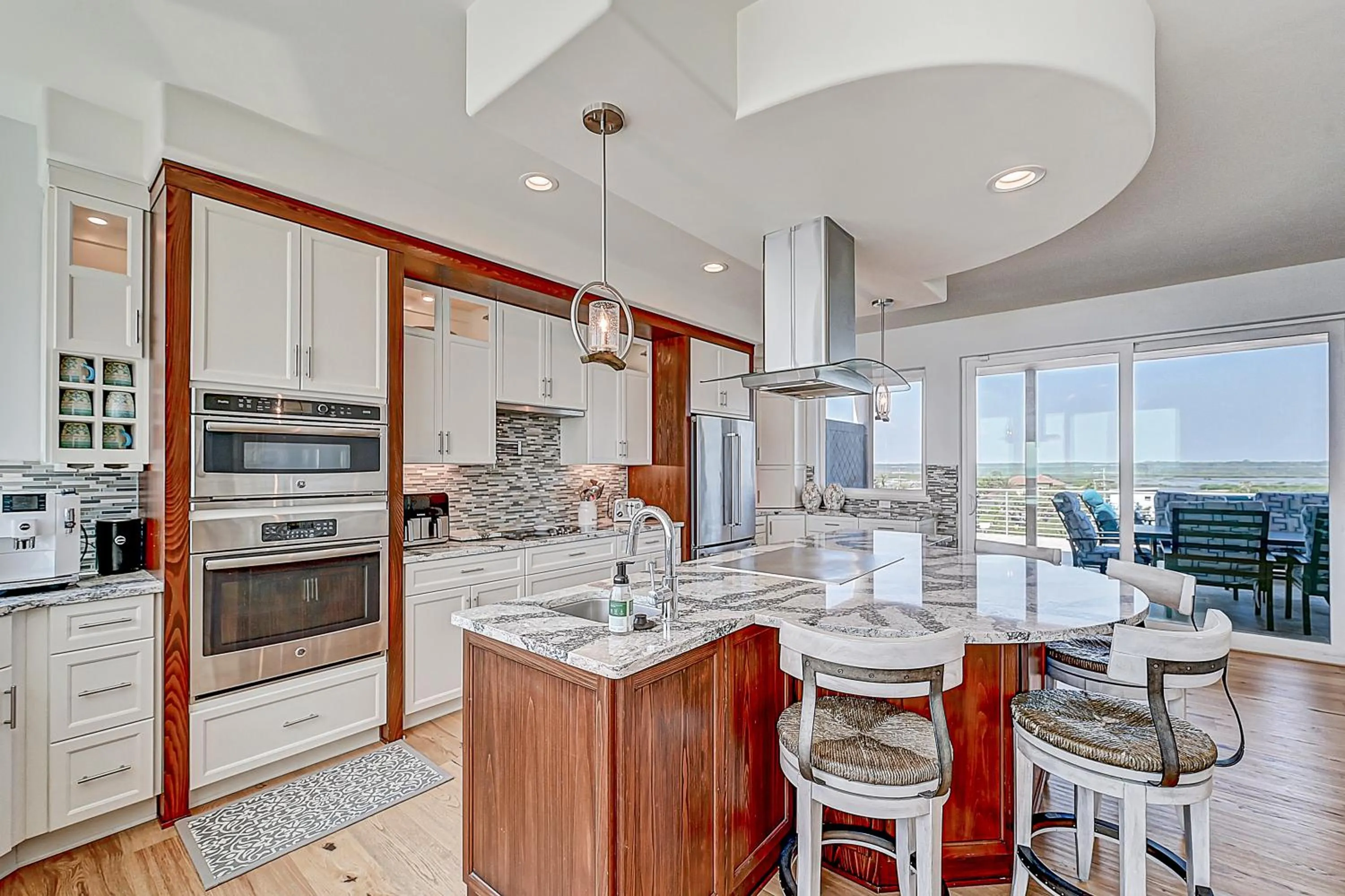 Kitchen or kitchenette in Ocean Paradise