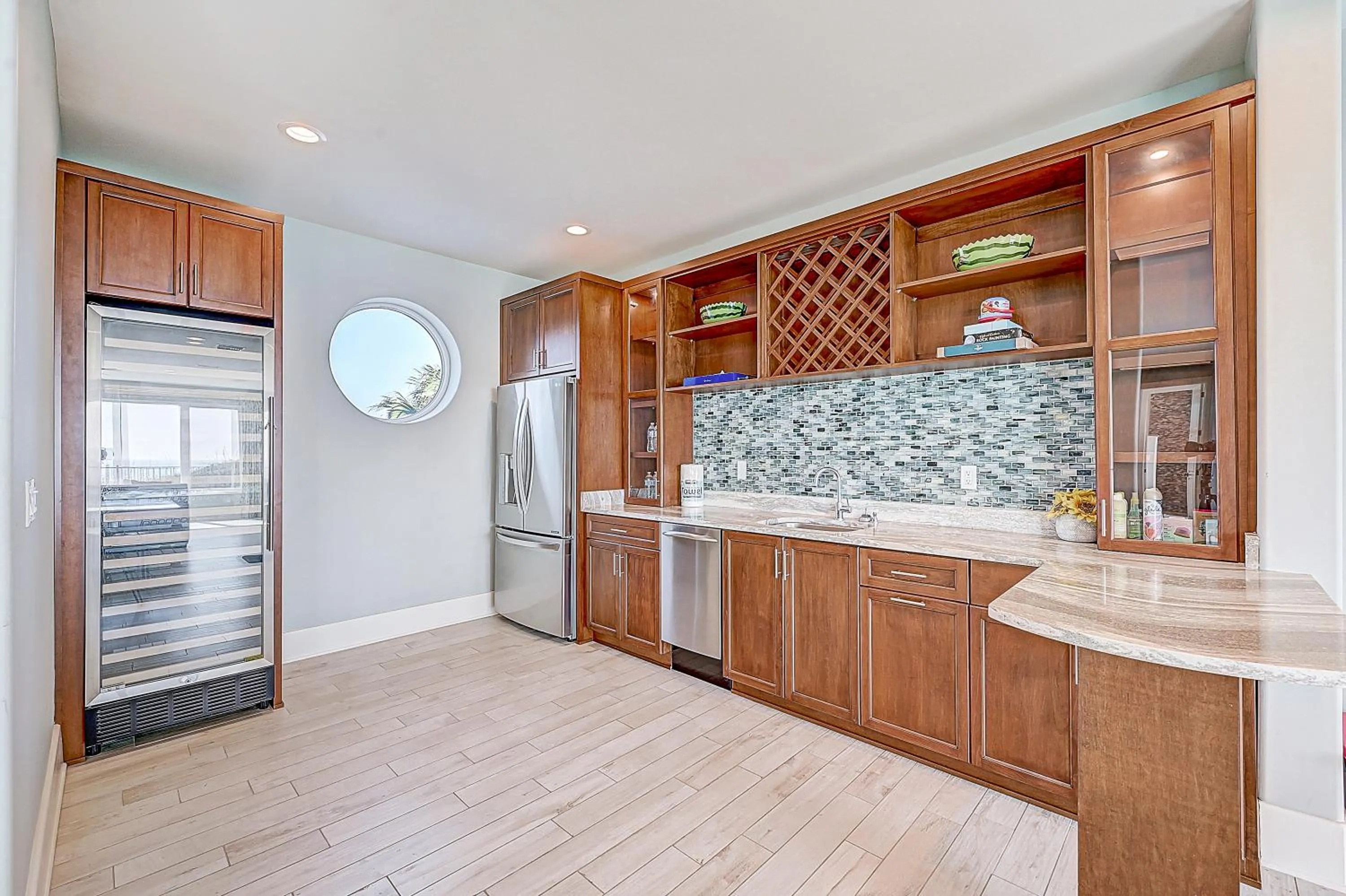 Kitchen or kitchenette in Ocean Paradise