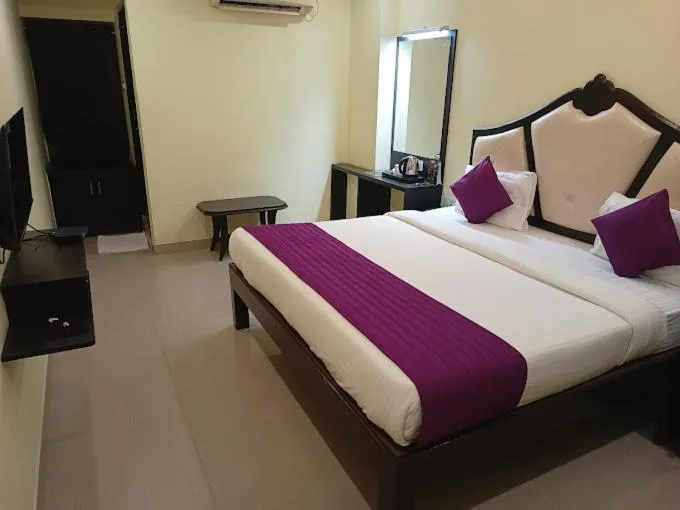 Bed in Al Noor Residency Business Class Hotel