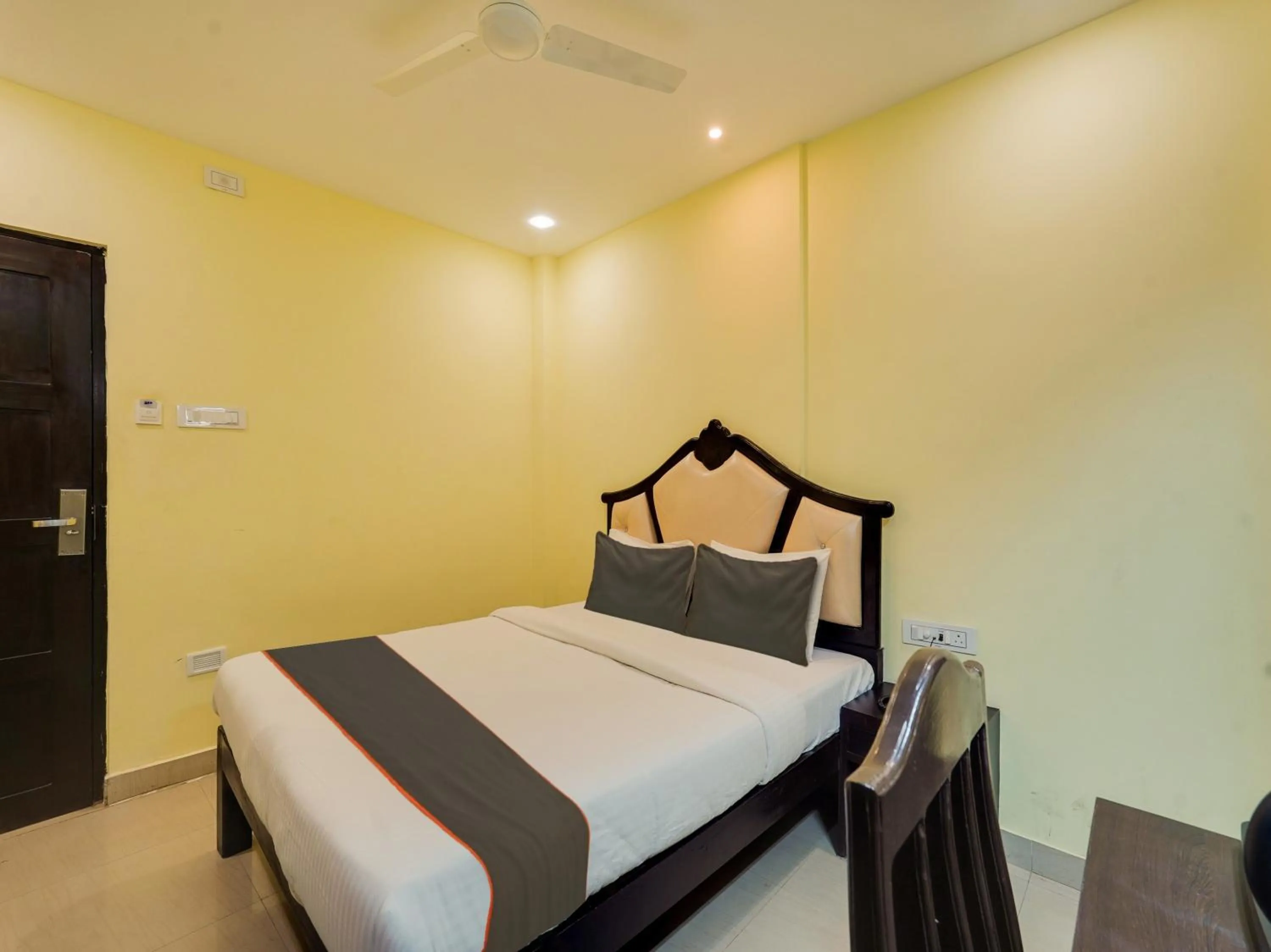 Bedroom, Bed in Al Noor Residency Business Class Hotel