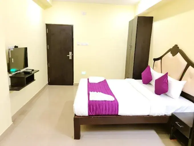 Standard Double Room in Al Noor Residency Business Class Hotel Standard Double Room in Al Noor Residency Business Class Hotel