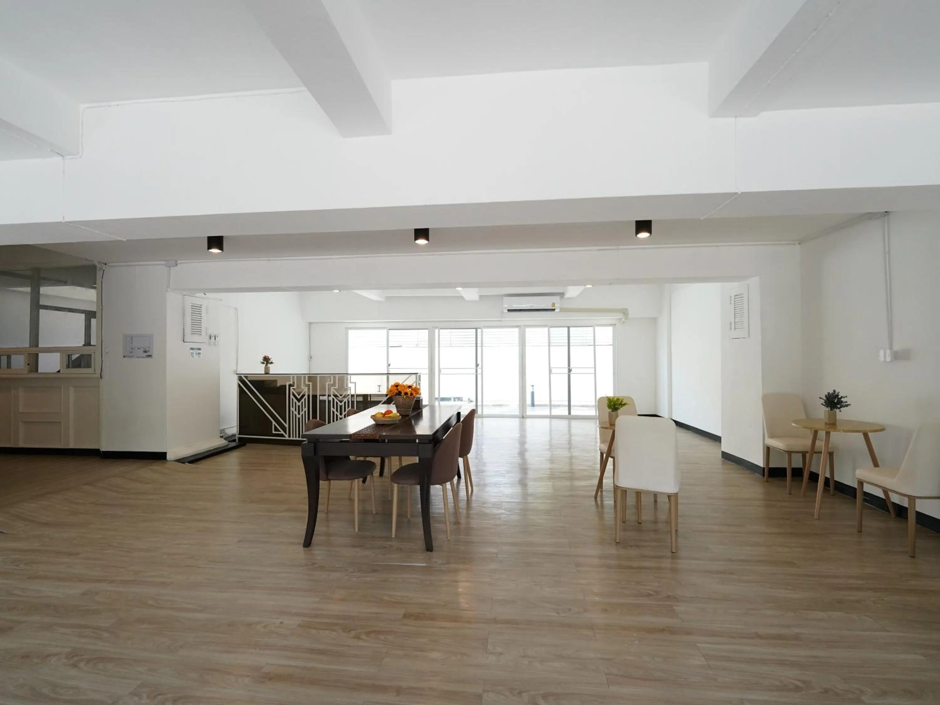 Lobby or reception in RoomQuest IT Square Don Mueang Airport