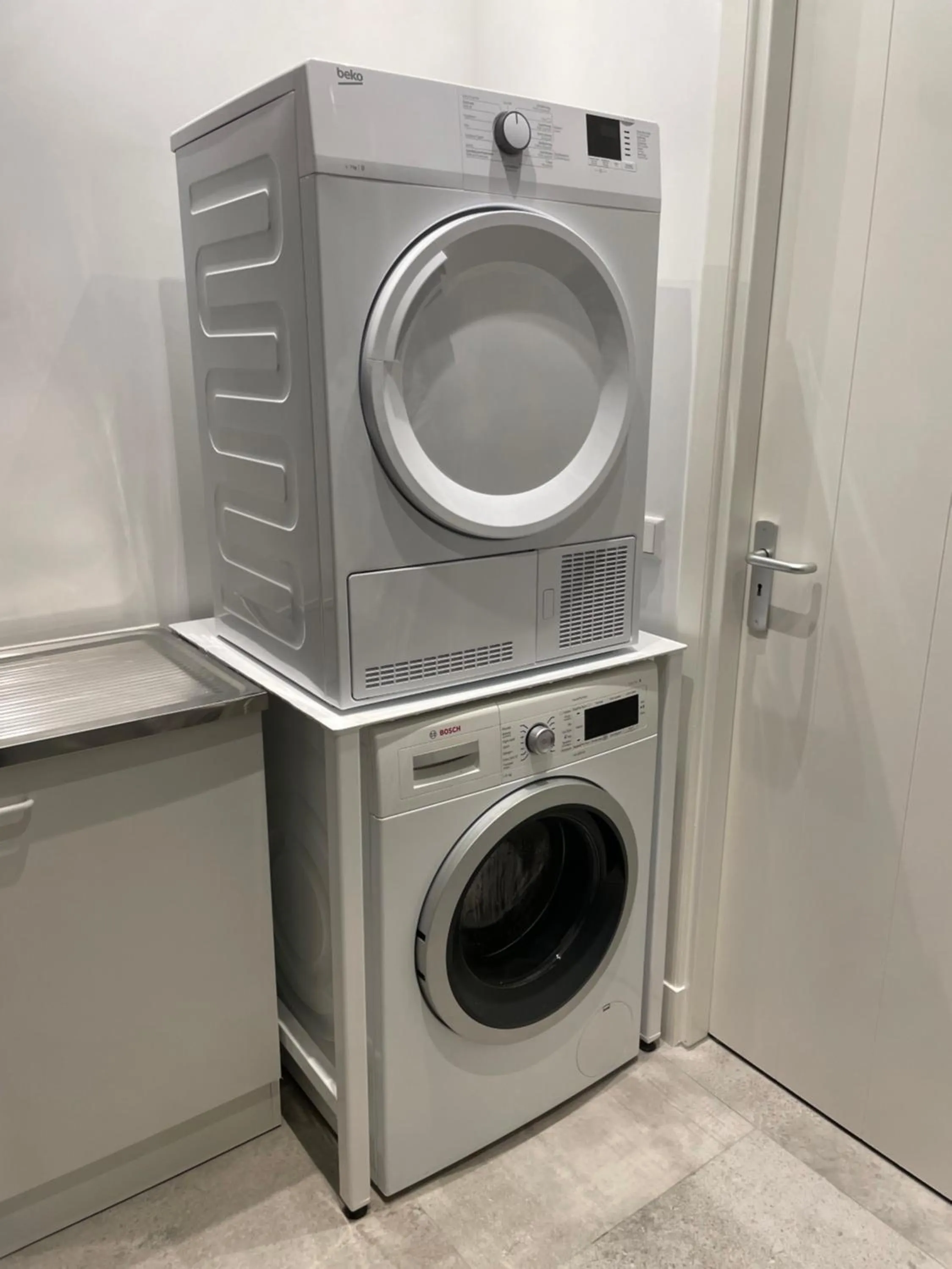 washing machine, Bathroom in B en B Stipdonk