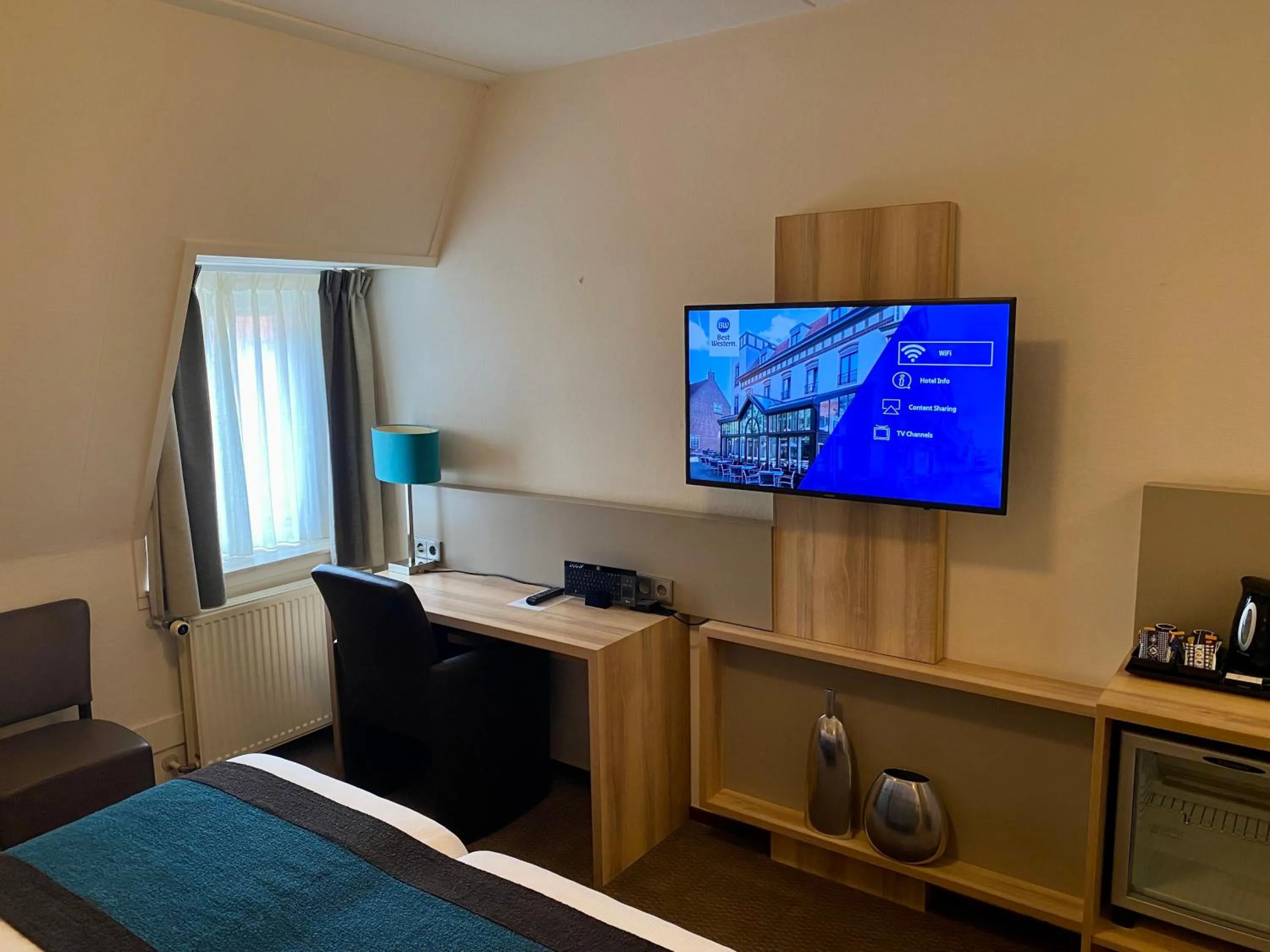 TV and multimedia, Bed in Best Western Hotel Baars