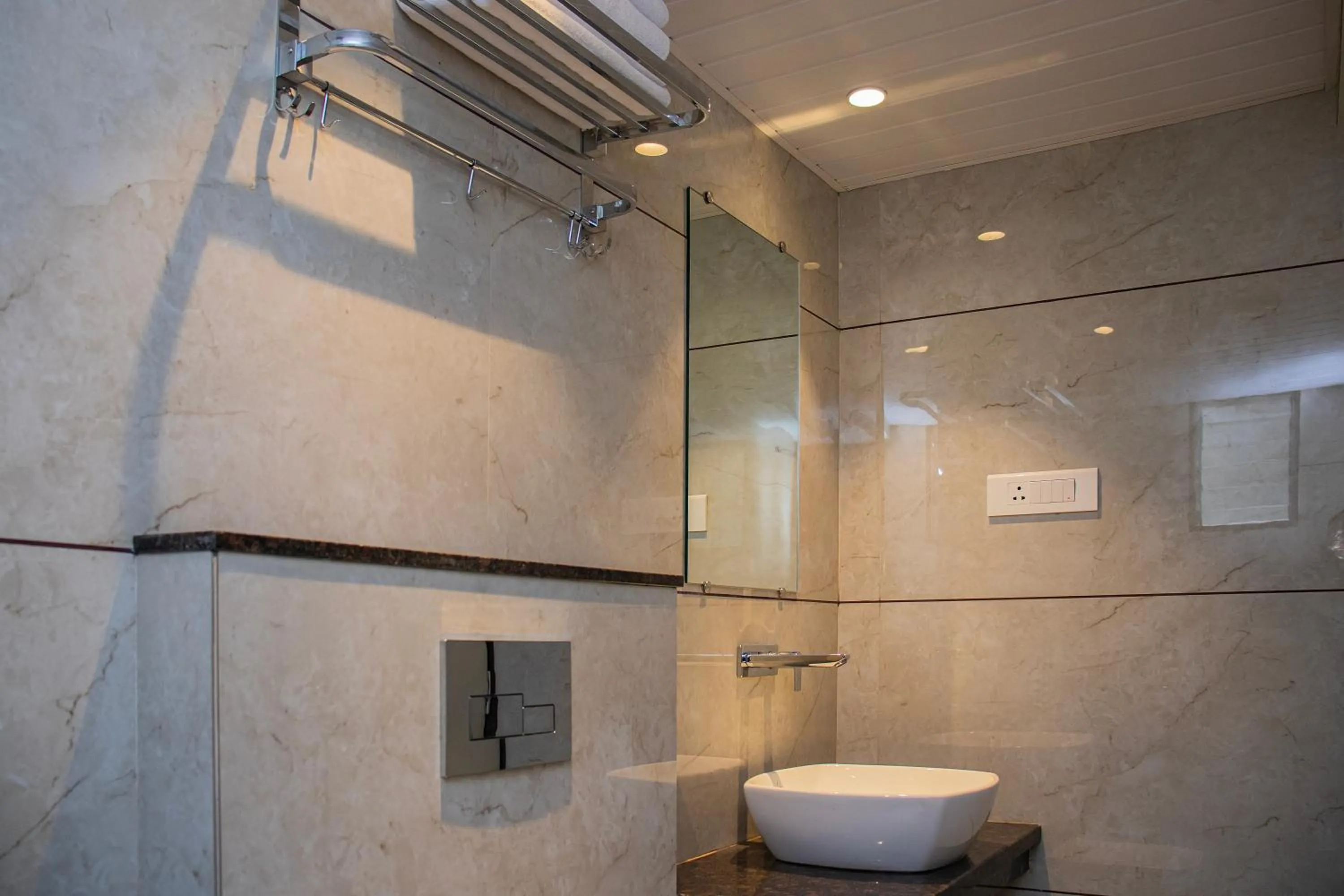 Toilet in Hotel Czar Inn - Vashi Navi Mumbai