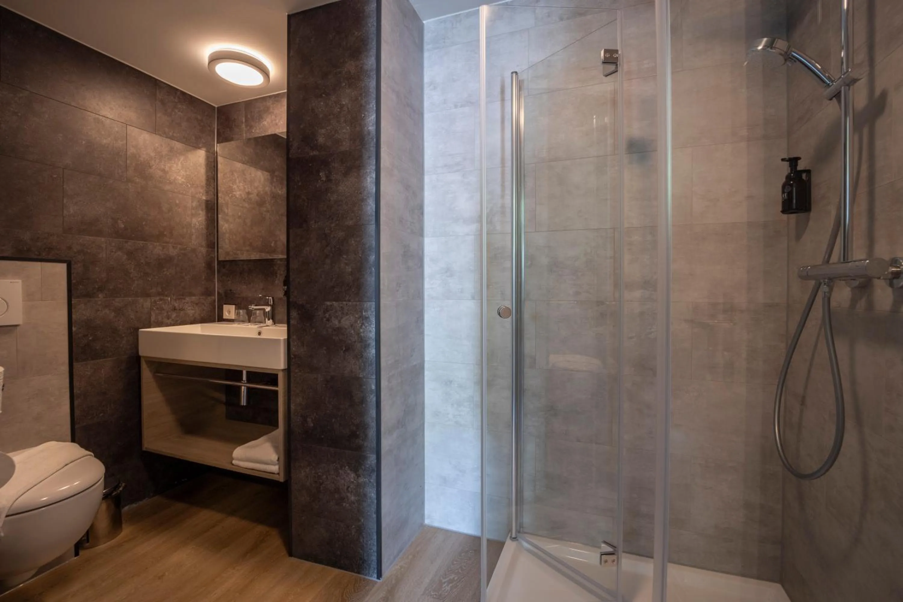 Bathroom in Fletcher Hotel Restaurant Erica