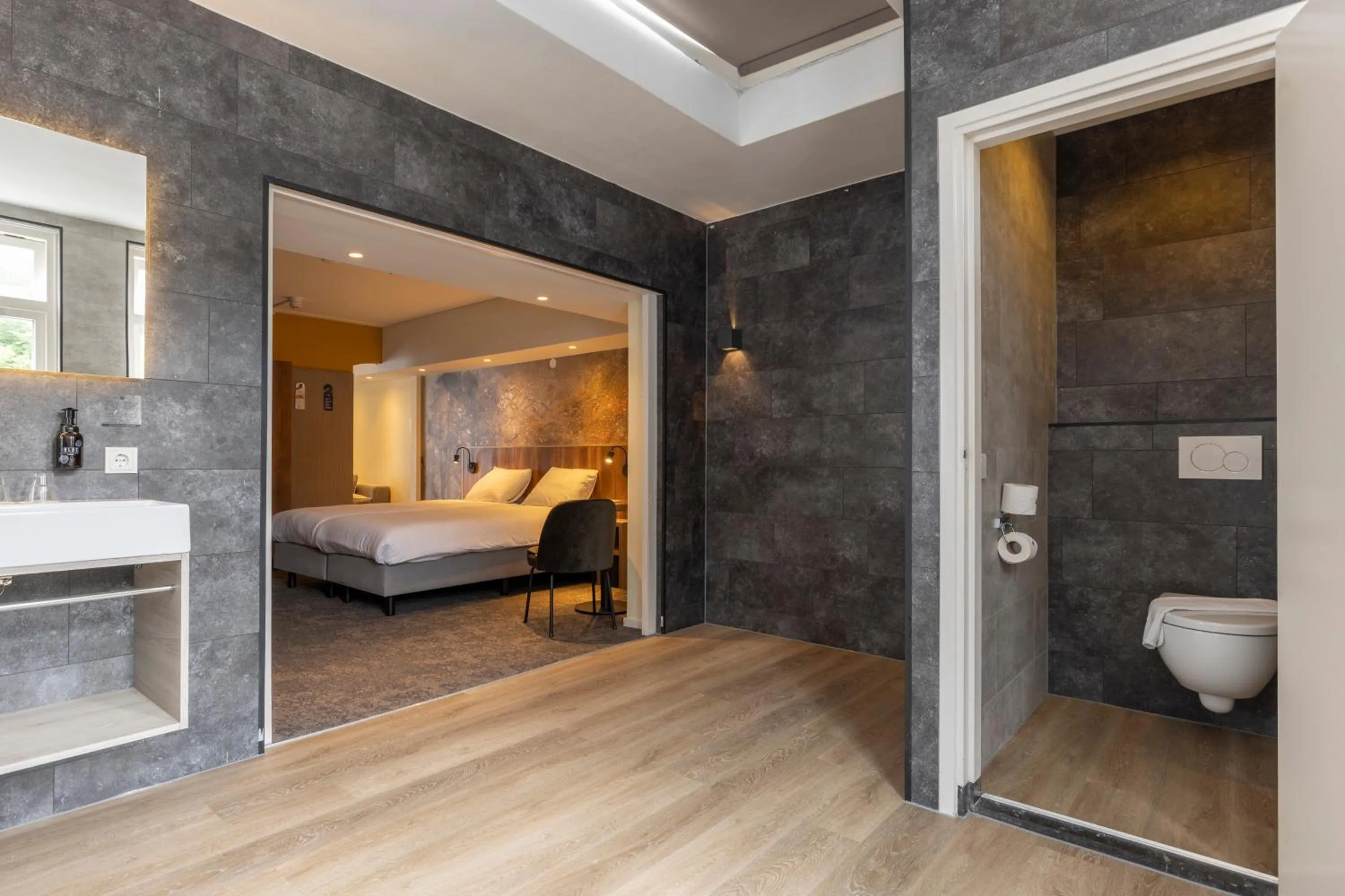 Photo of the whole room, Bed in Fletcher Hotel Restaurant Erica