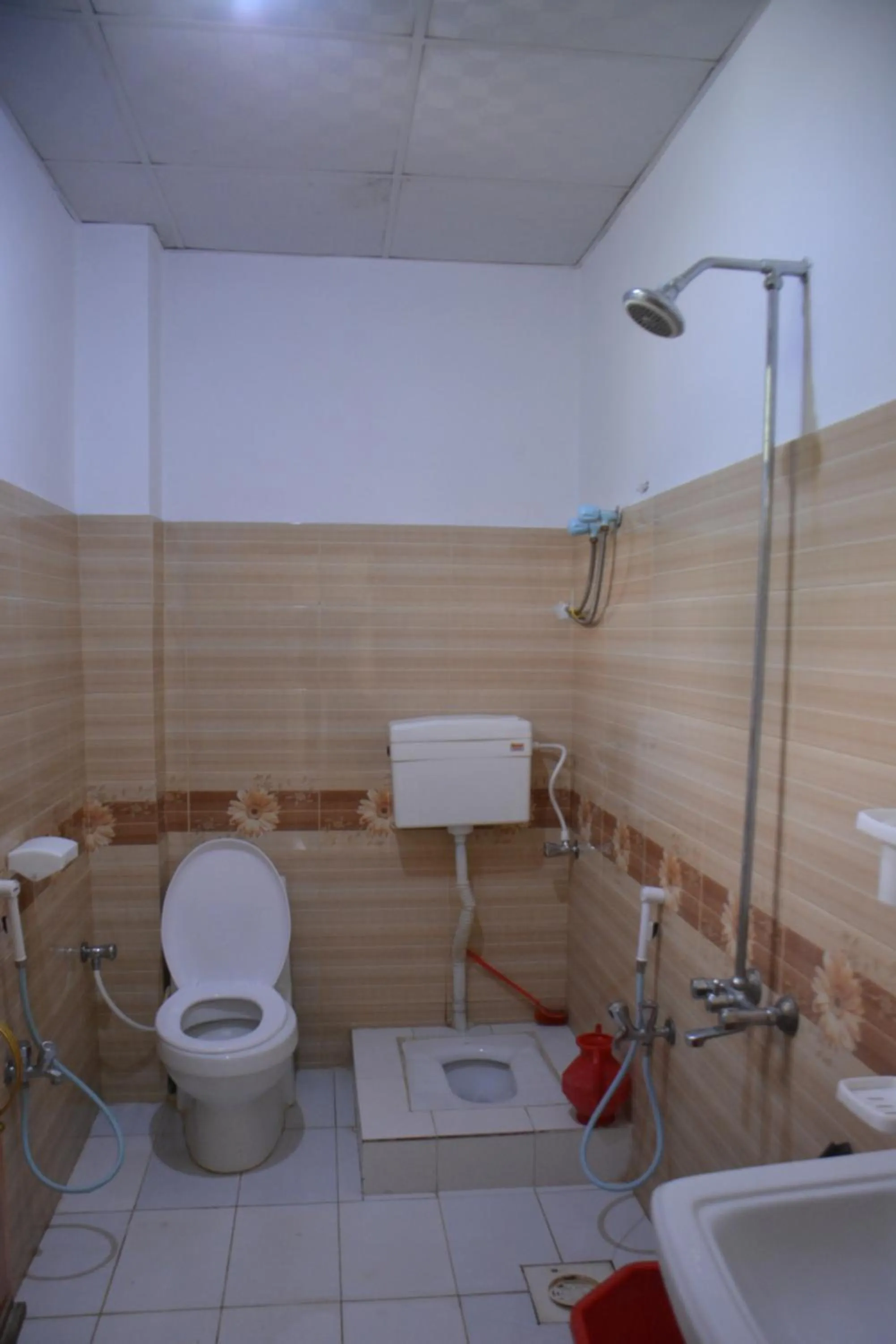 Shower in Eagle Nest, Malam Jabba by LMC