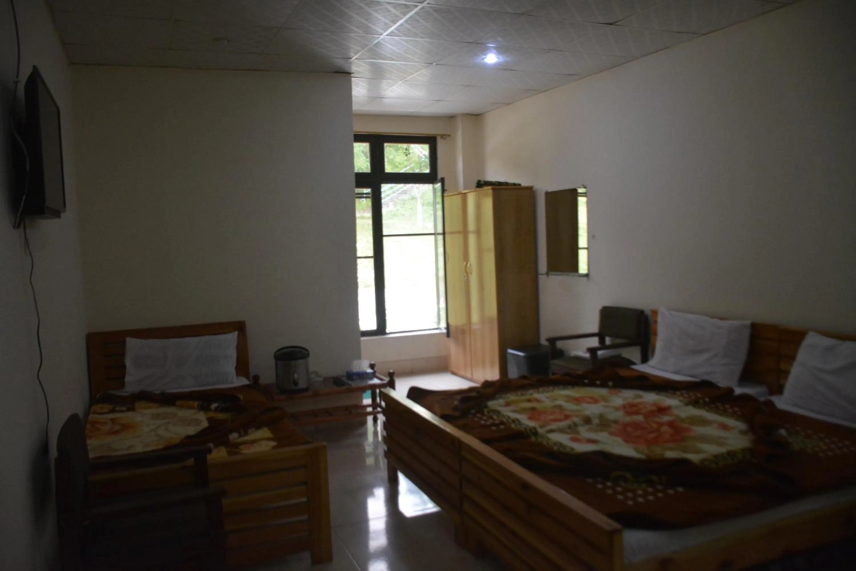 Bed in Eagle Nest, Malam Jabba by LMC