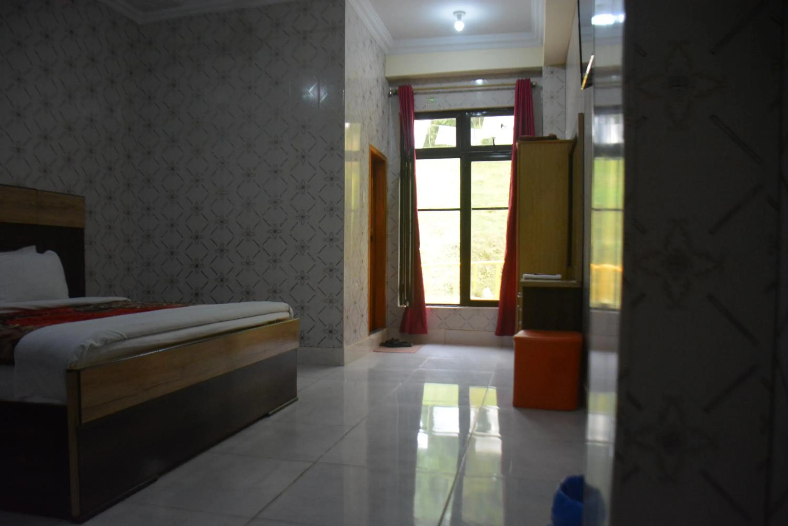 Bed in Eagle Nest, Malam Jabba by LMC