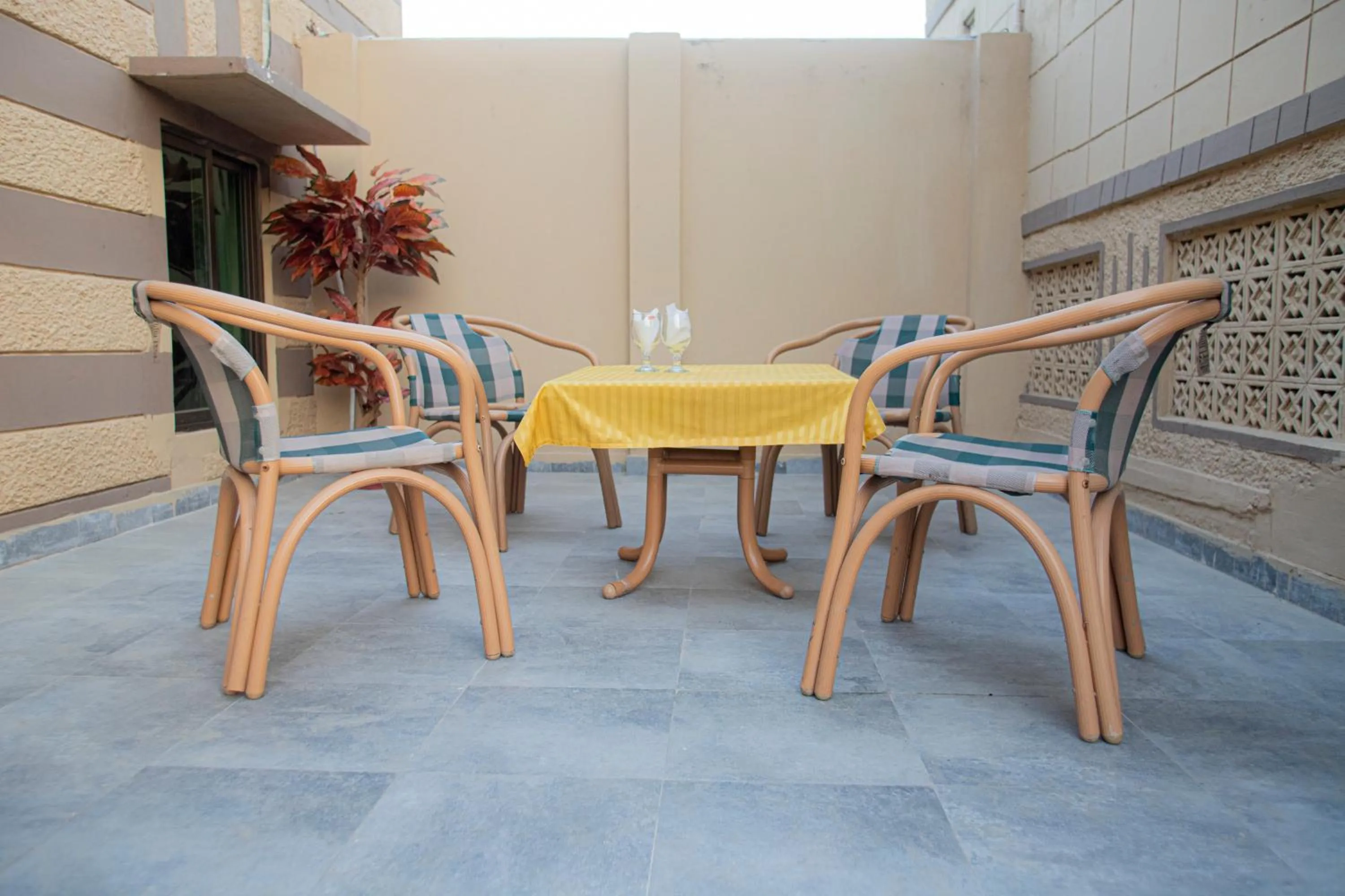 Balcony/Terrace in Hotel white season Gulberg