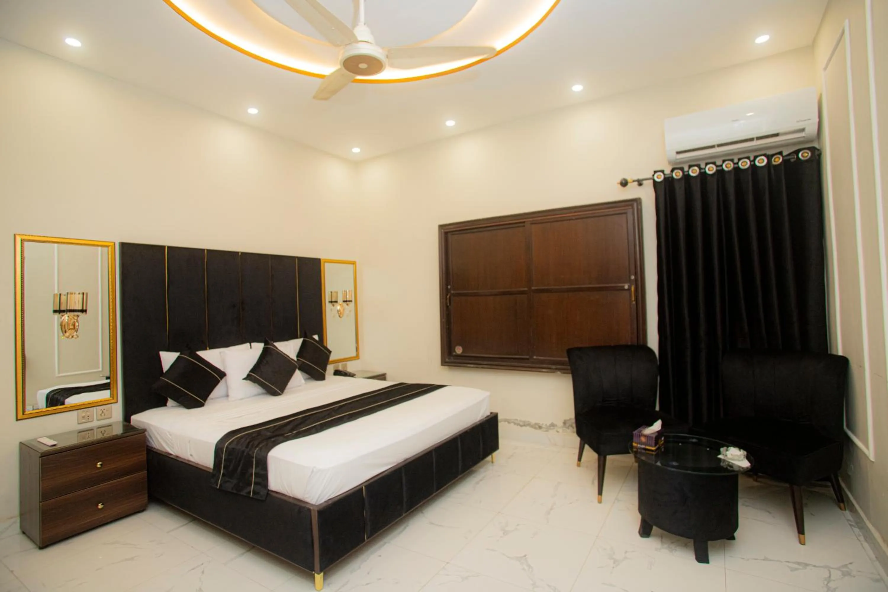 Bedroom, Bed in Hotel white season Gulberg
