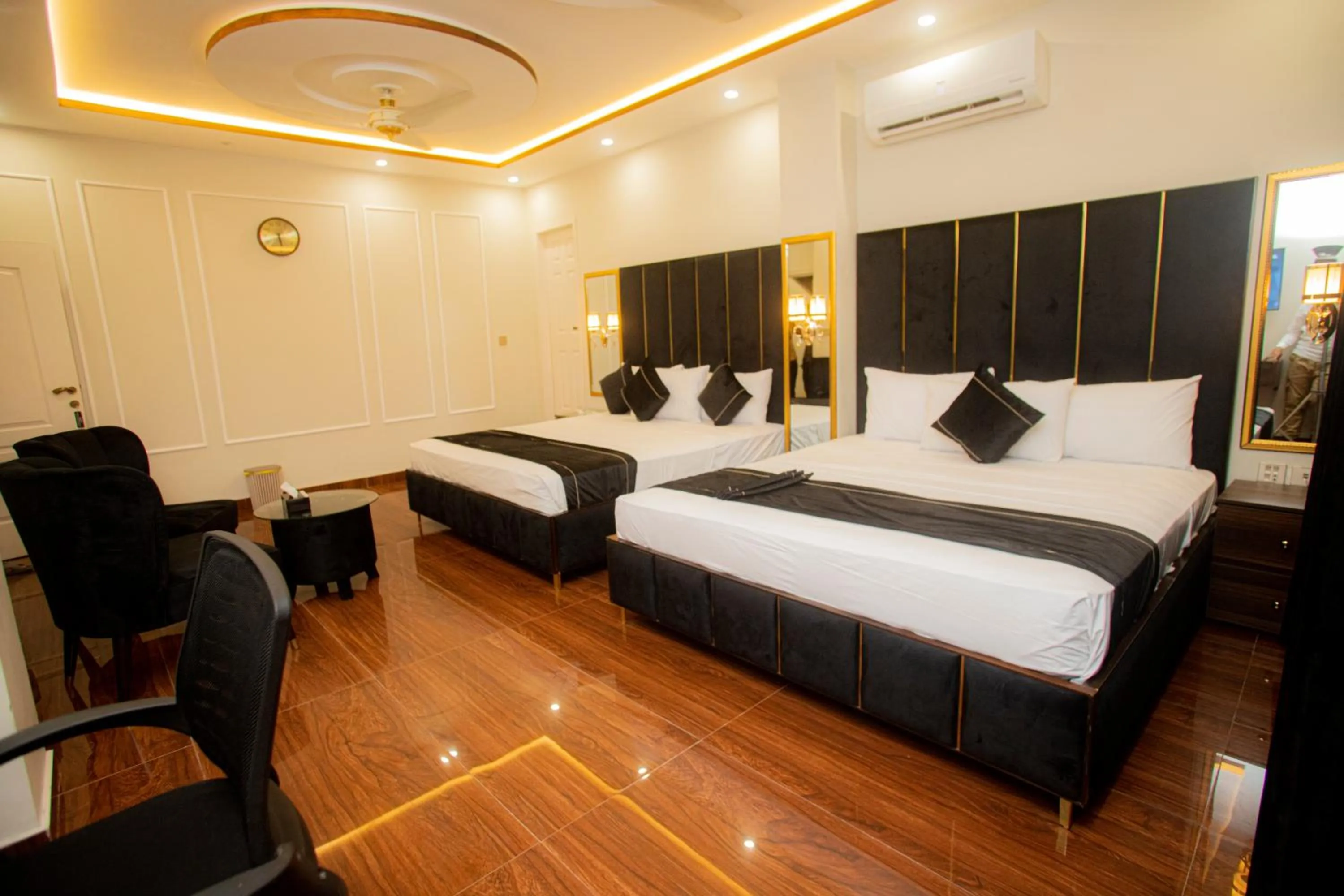 Bedroom, Bed in Hotel white season Gulberg