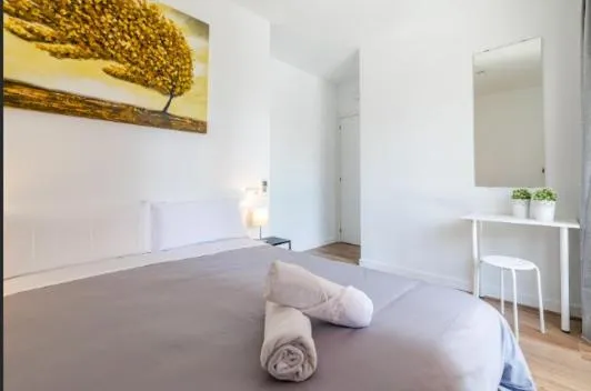 Bed in AYZ Joaquín Pol - Auto check-in property