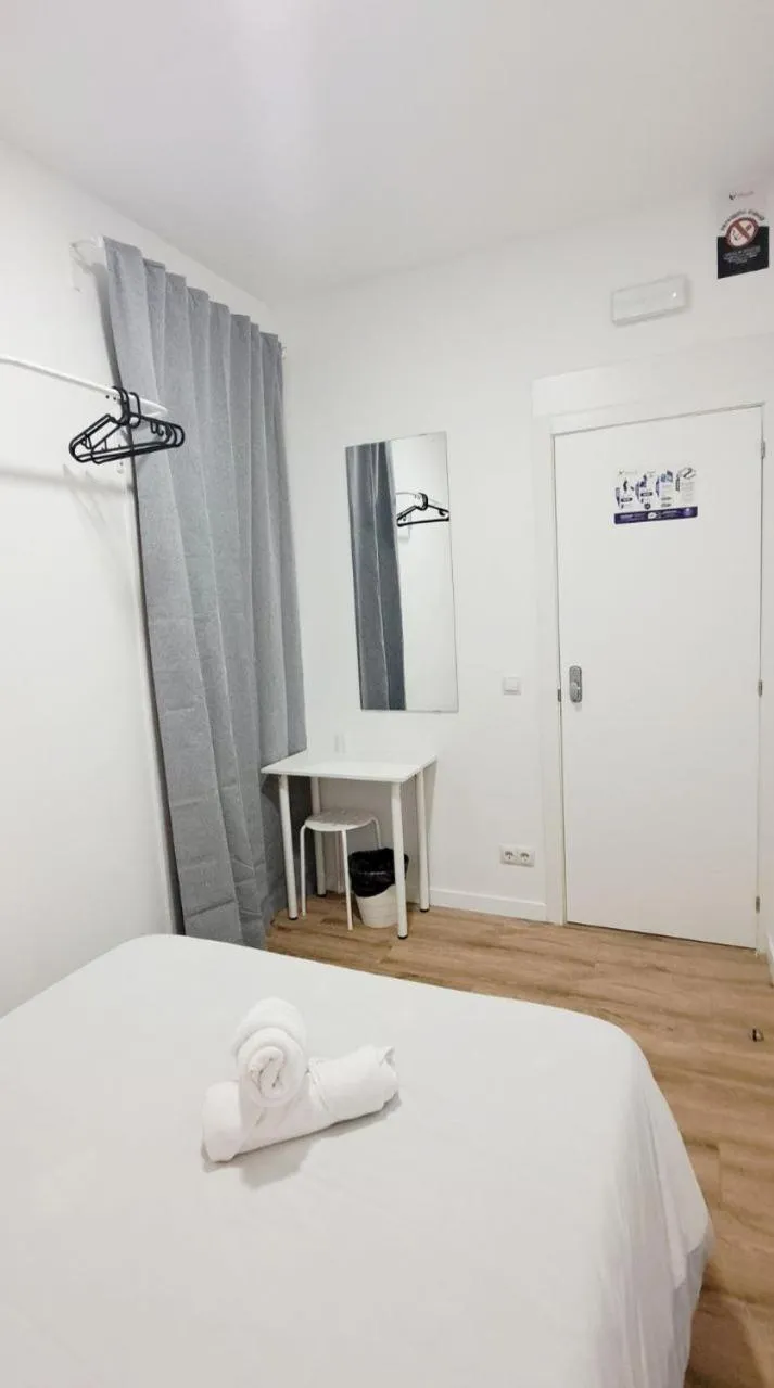 Bed in AYZ Joaquín Pol - Auto check-in property