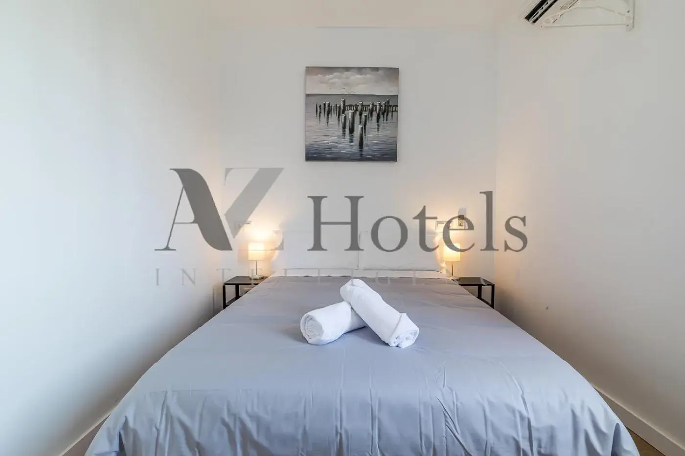 Standard Double Room with Shared Bathroom in AYZ Joaquín Pol - Auto check-in property Standard Double Room with Shared Bathroom in AYZ Joaquín Pol - Auto check-in property