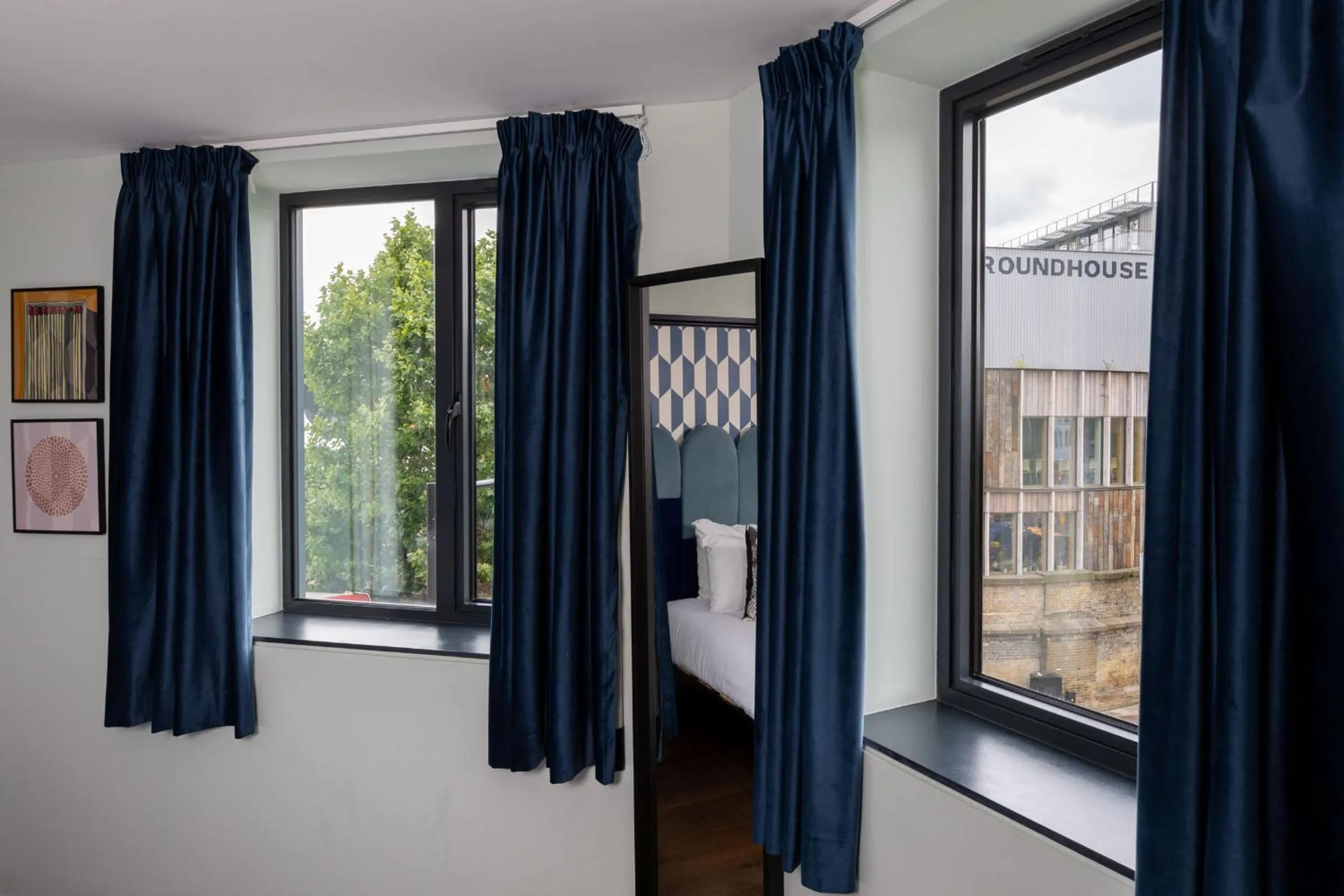 View (from property/room), Bed in The Camden Town Hotel