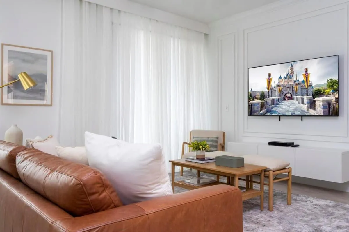 Luxurious Home w Theme Beds & Private Pool