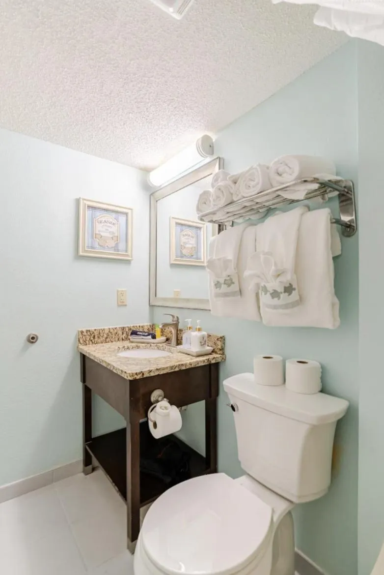 Bathroom in Flip Flop at Compass Cove