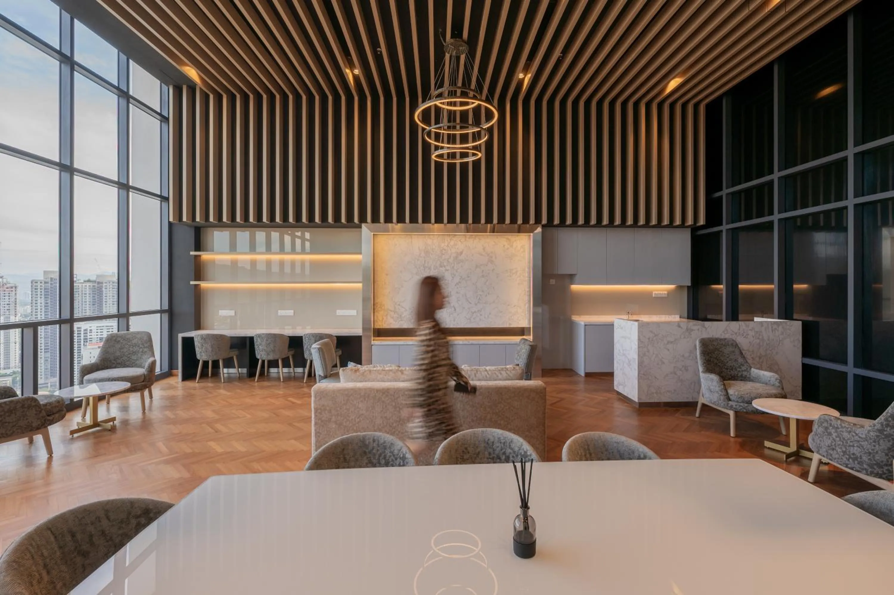 Lounge or bar in Societe Suite by Lyfehaus