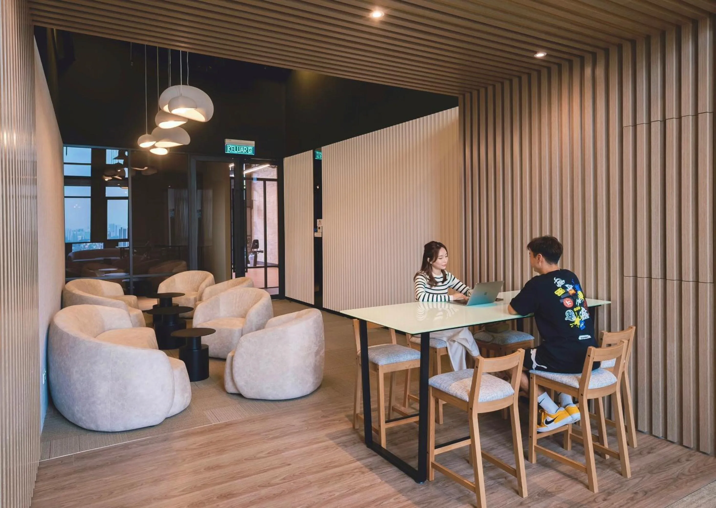 Lounge or bar in Societe Suite by Lyfehaus