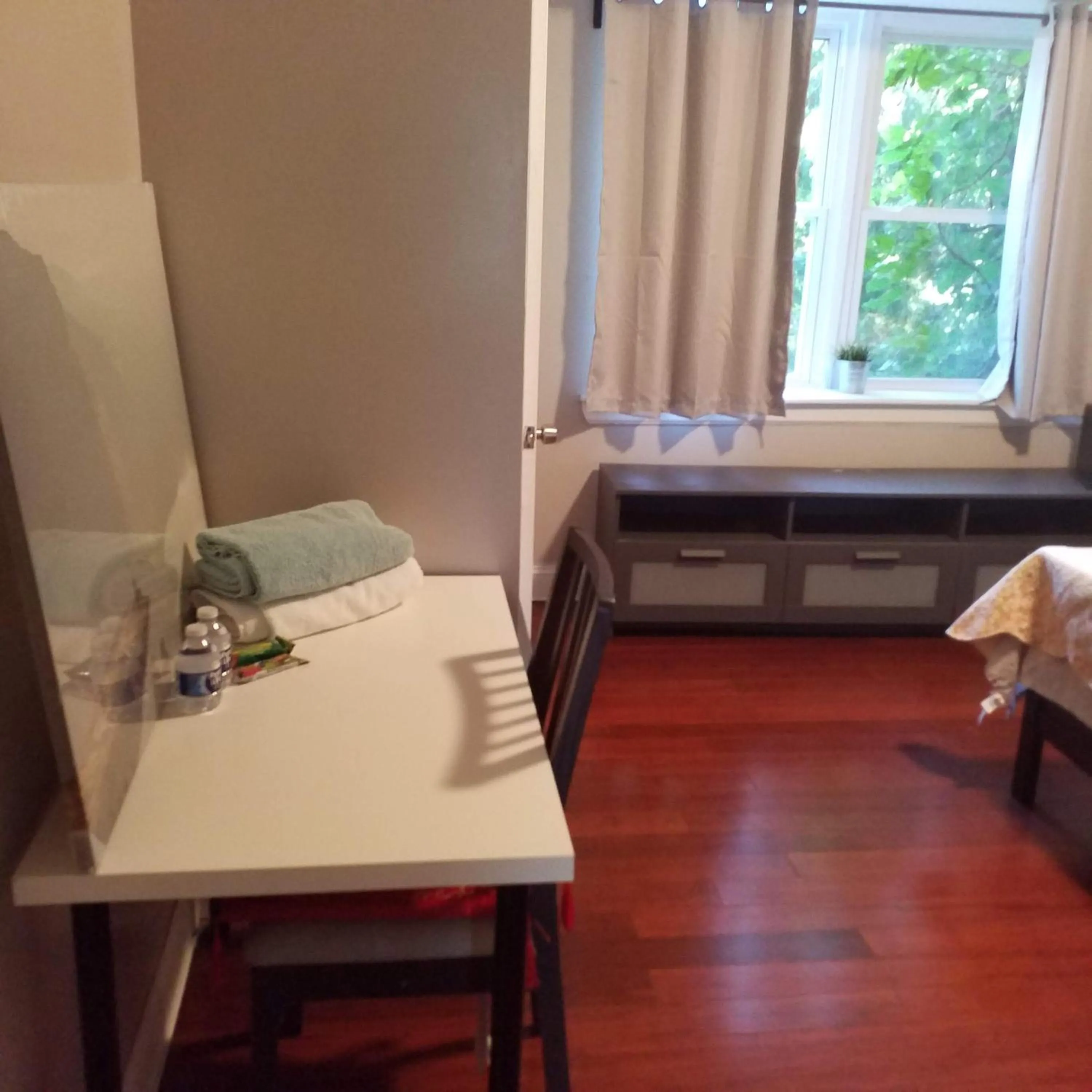 Bed in Fairmount House Free Street Parking Quiet Spacious