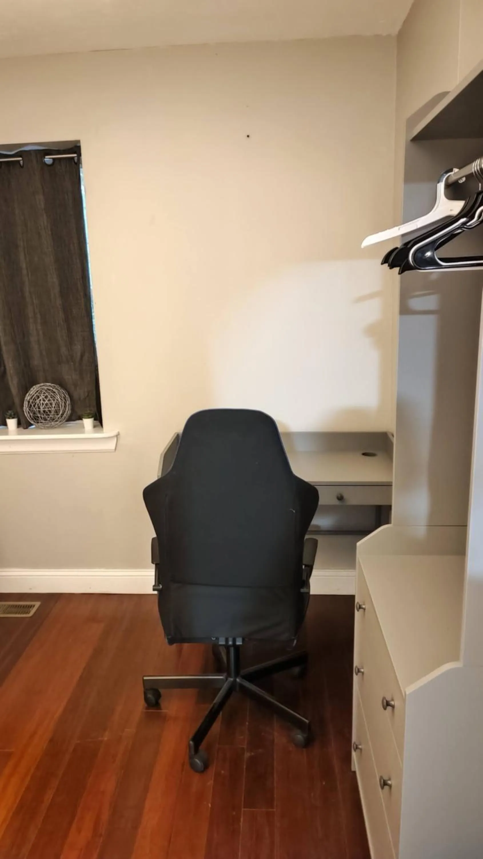 Property building in Fairmount House Free Street Parking Quiet Spacious