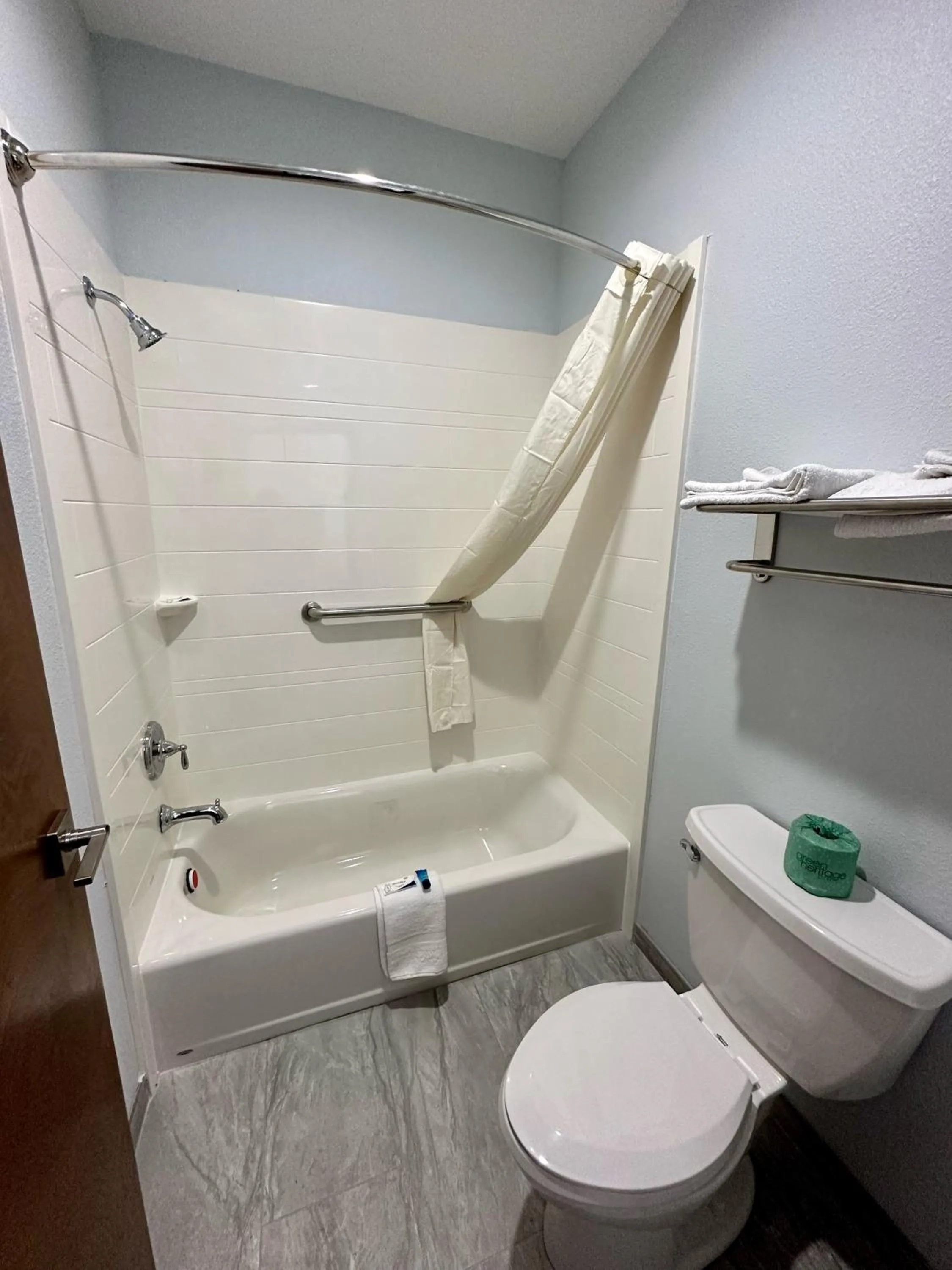 Bath in Crosby Travel Lodge and RV Park