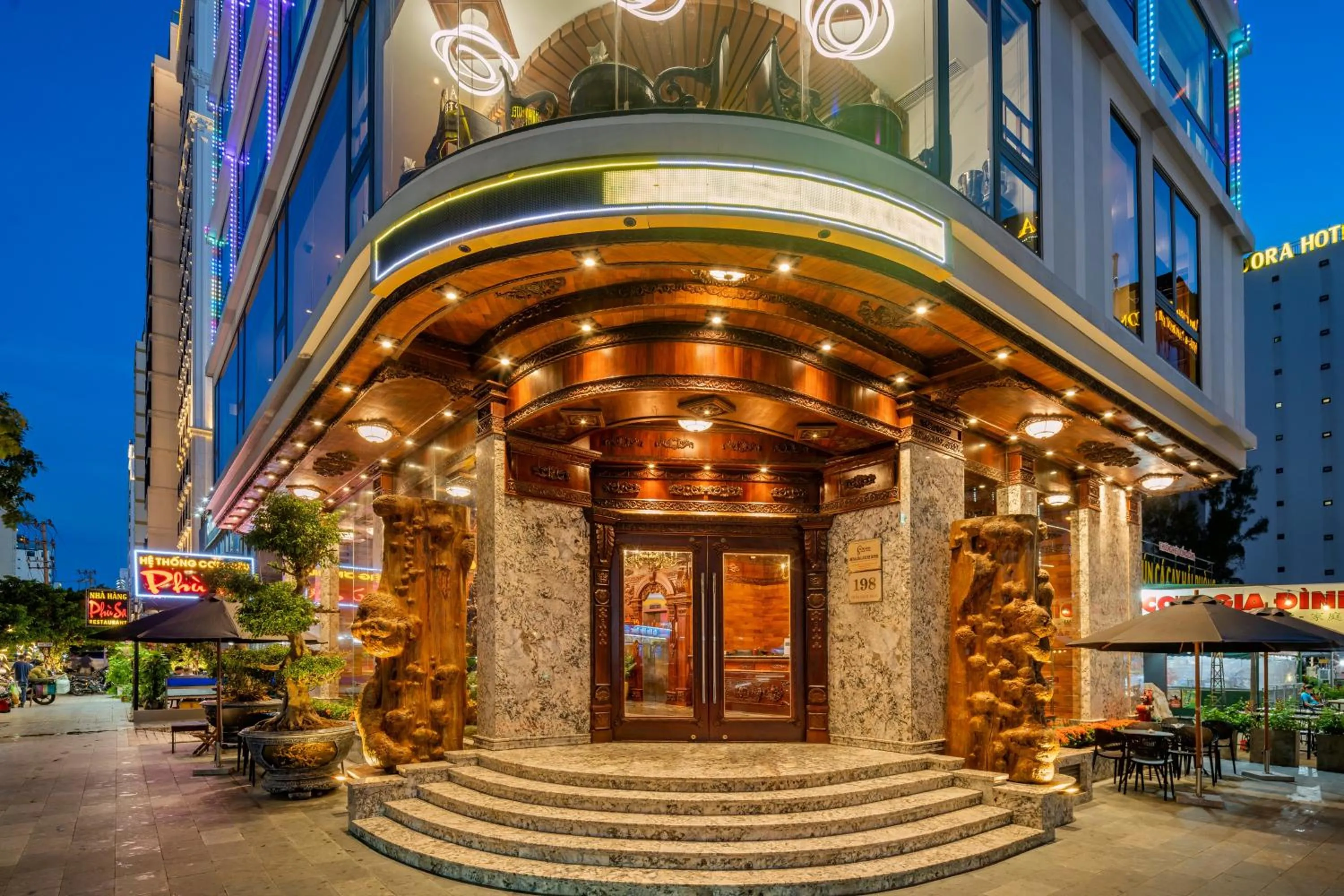 Property building in Monalisa Luxury Hotel