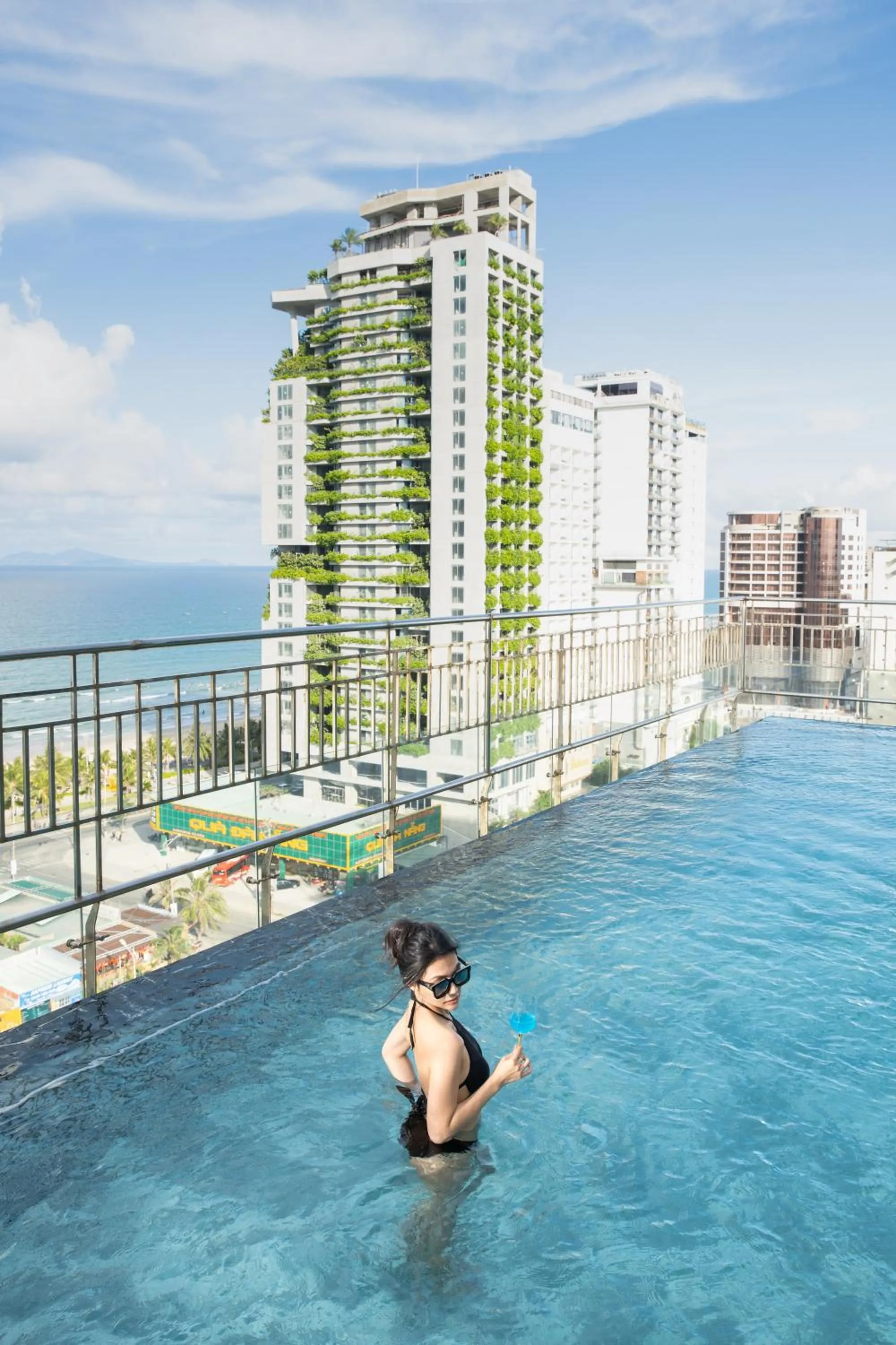 Pool view in Monalisa Luxury Hotel