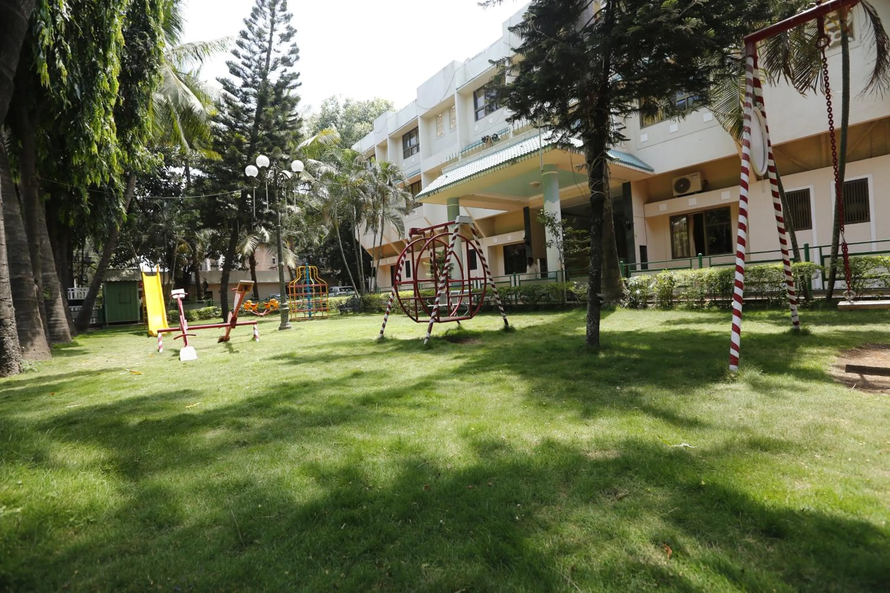 Garden in Hotel Ravikiran Alibaug