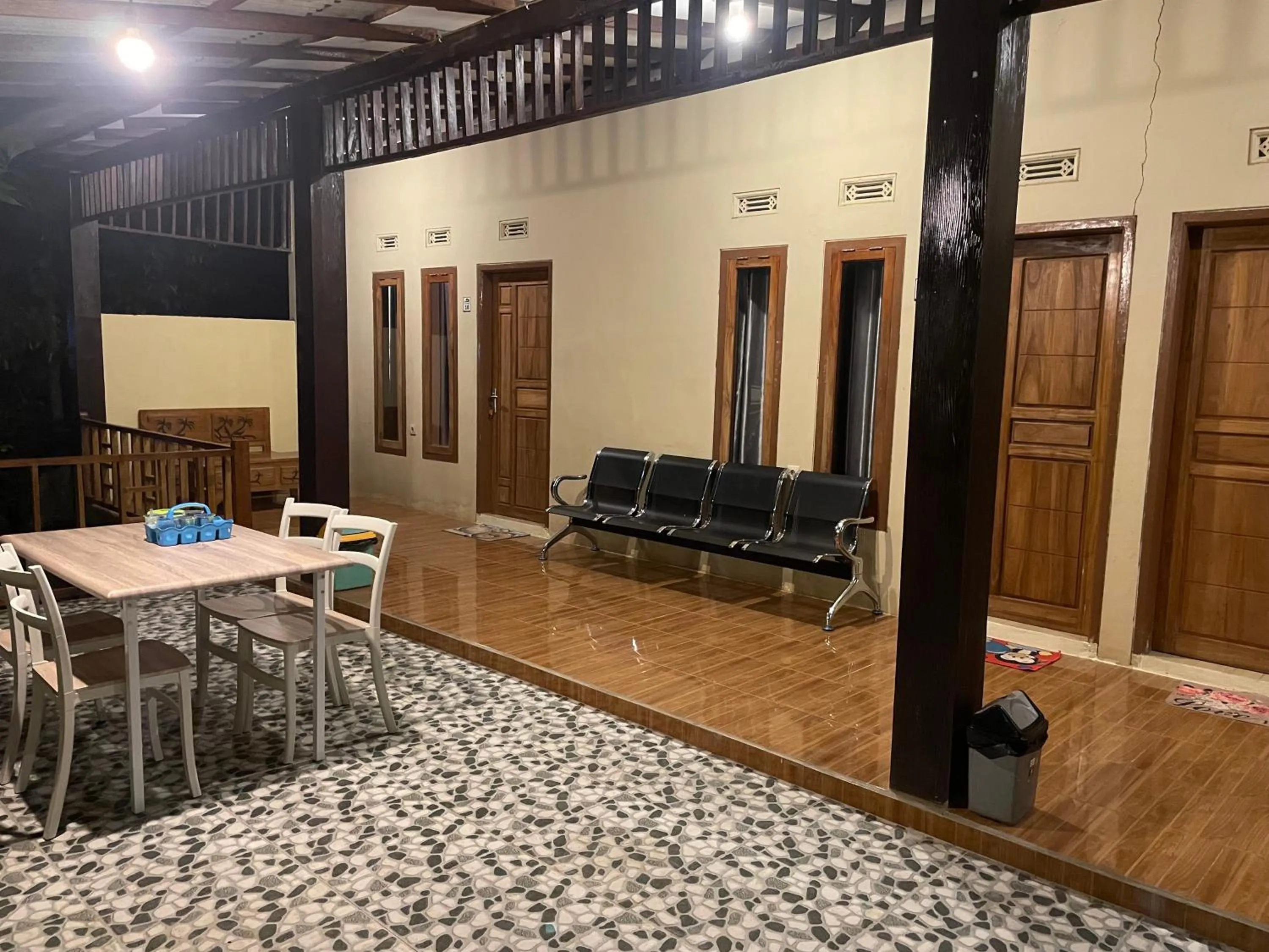 Property building in FAREL HOMESTAY KAWAHIJEN