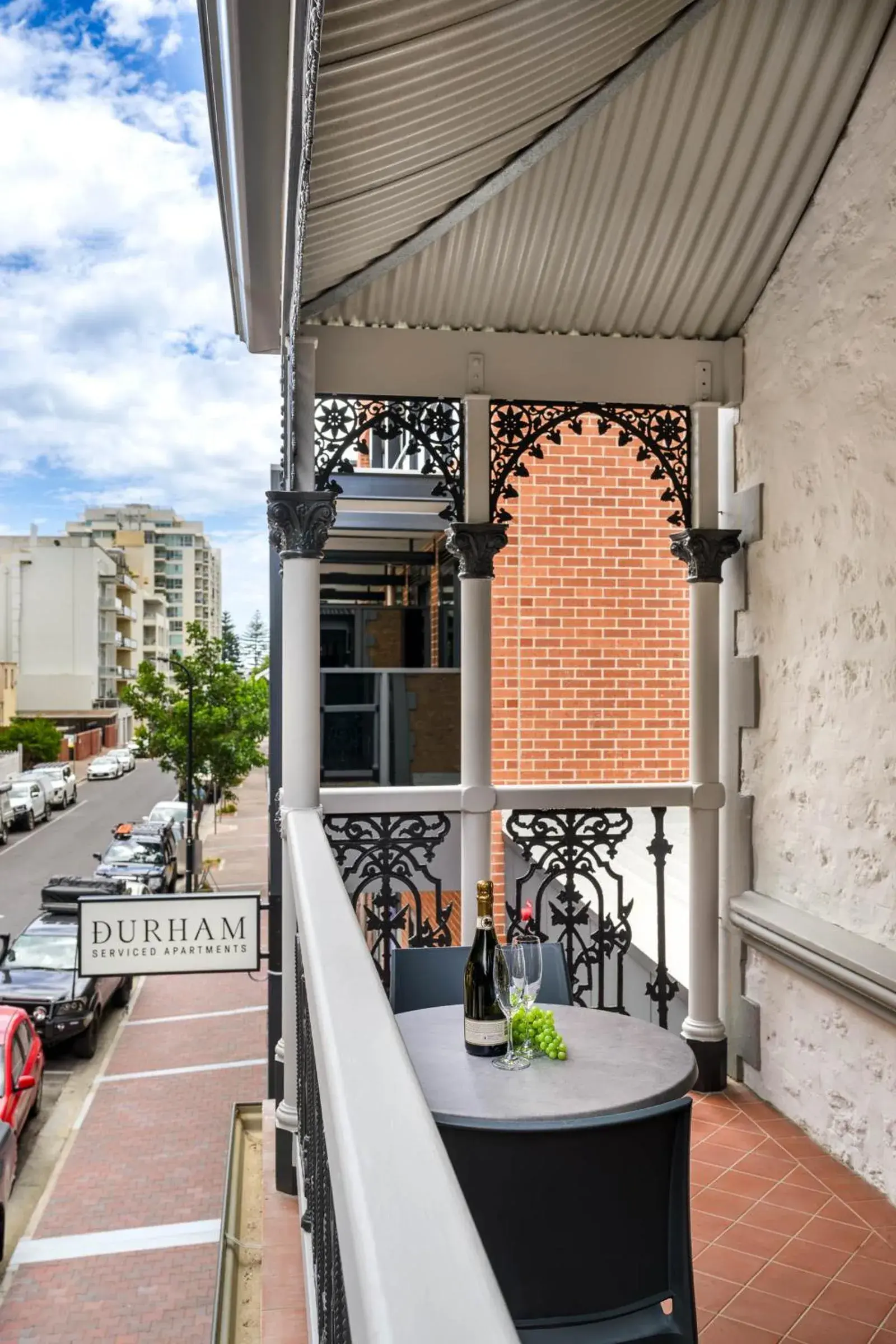 Two-Bedroom Apartment in Durham Serviced Apartments Two-Bedroom Apartment in Durham Serviced Apartments