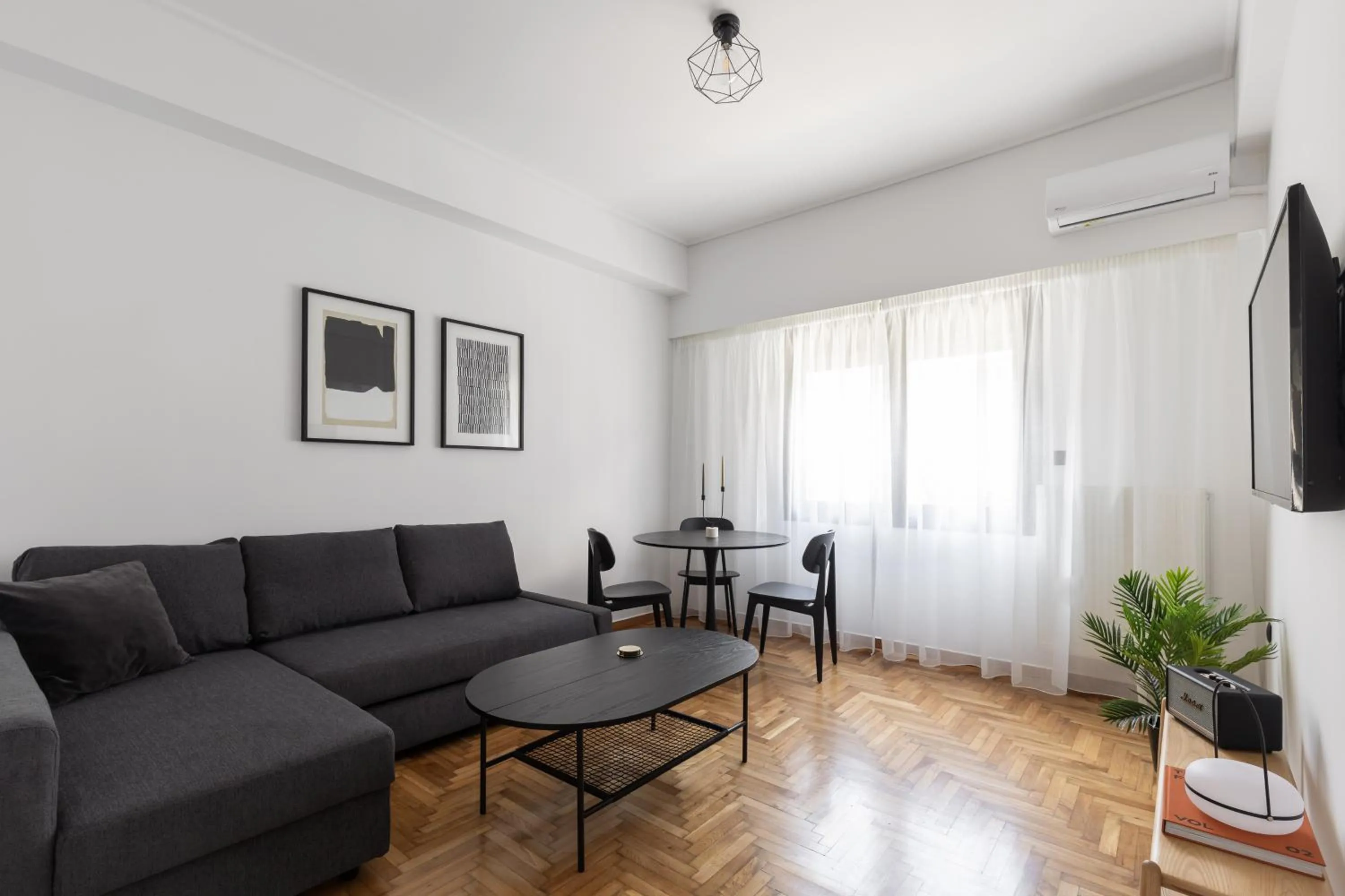 Living room in Elliot Neapoli, Athens