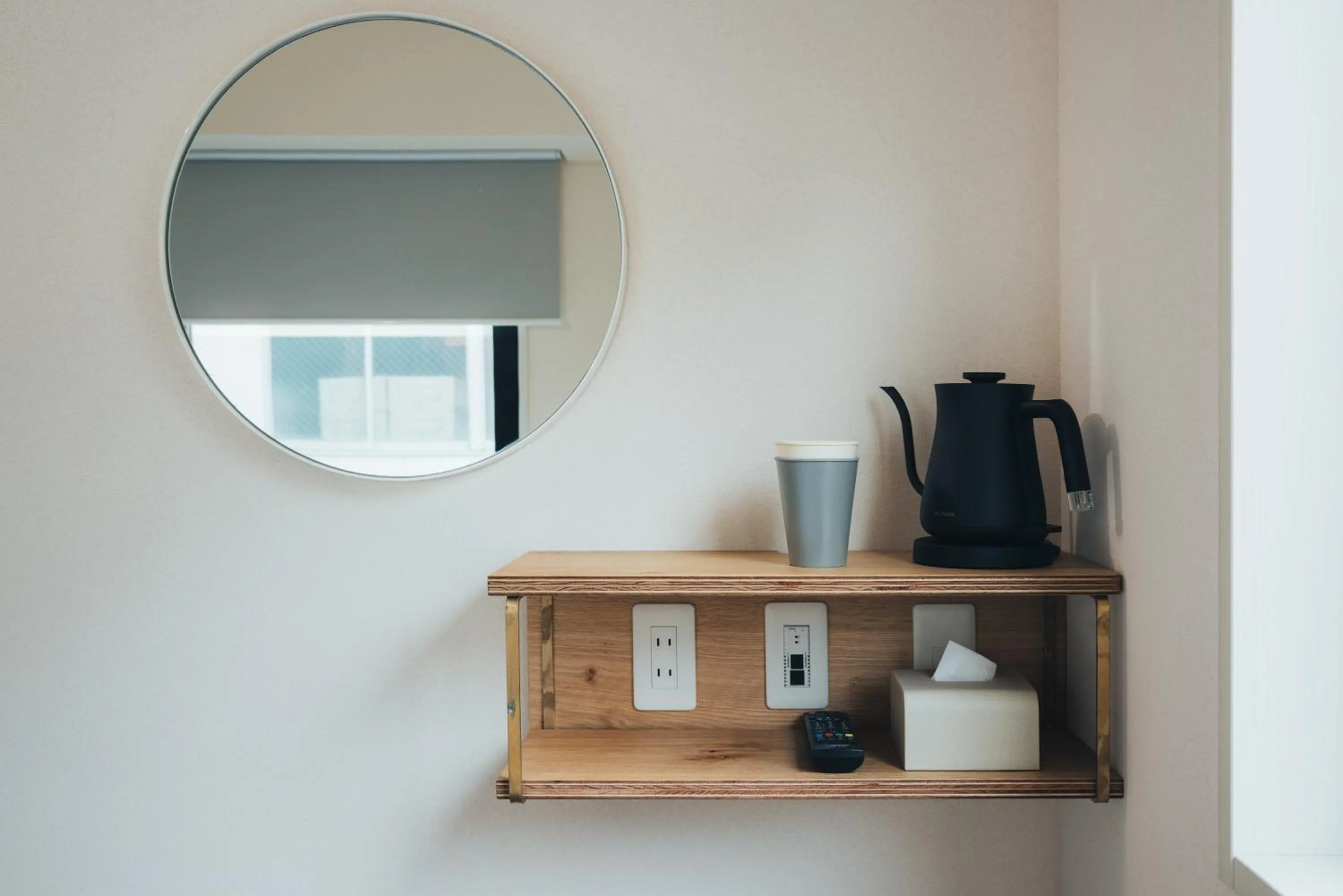 Photo of the whole room in MEANDER Osaka