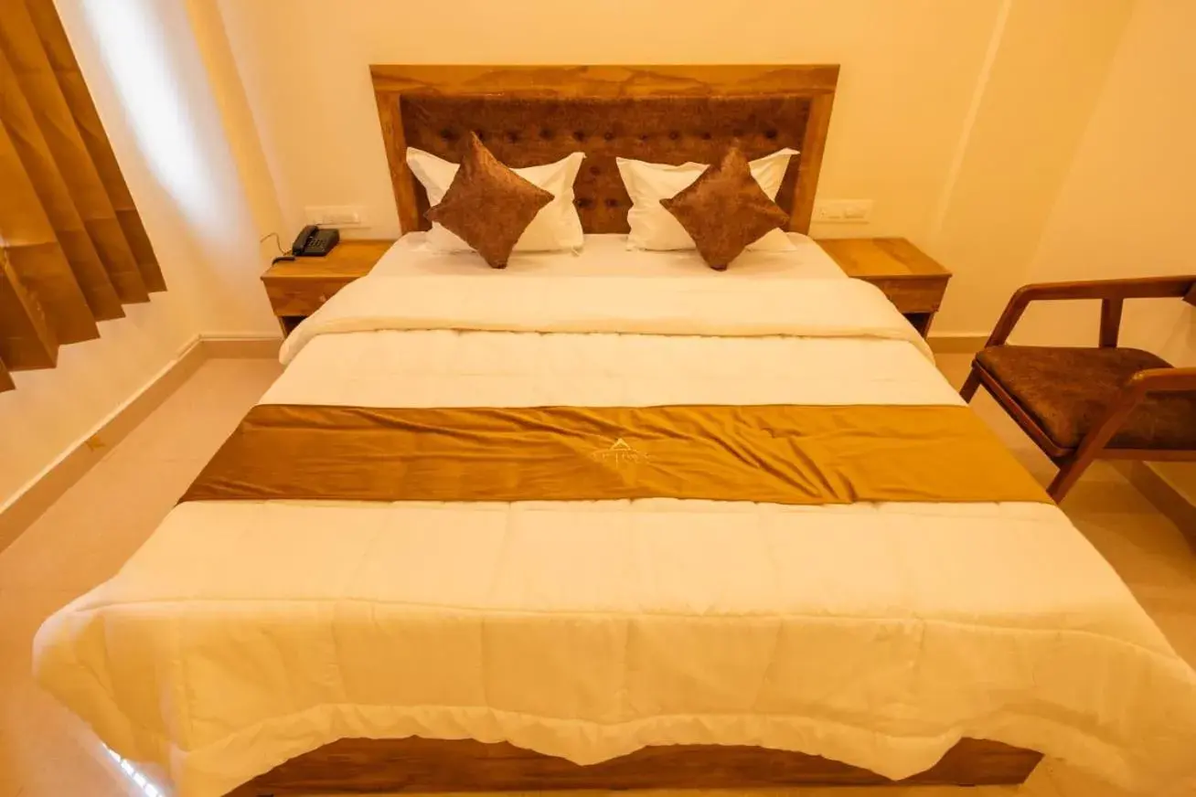 Standard Double Room with Fan - single occupancy in Uptown Suites Standard Double Room with Fan - single occupancy in Uptown Suites