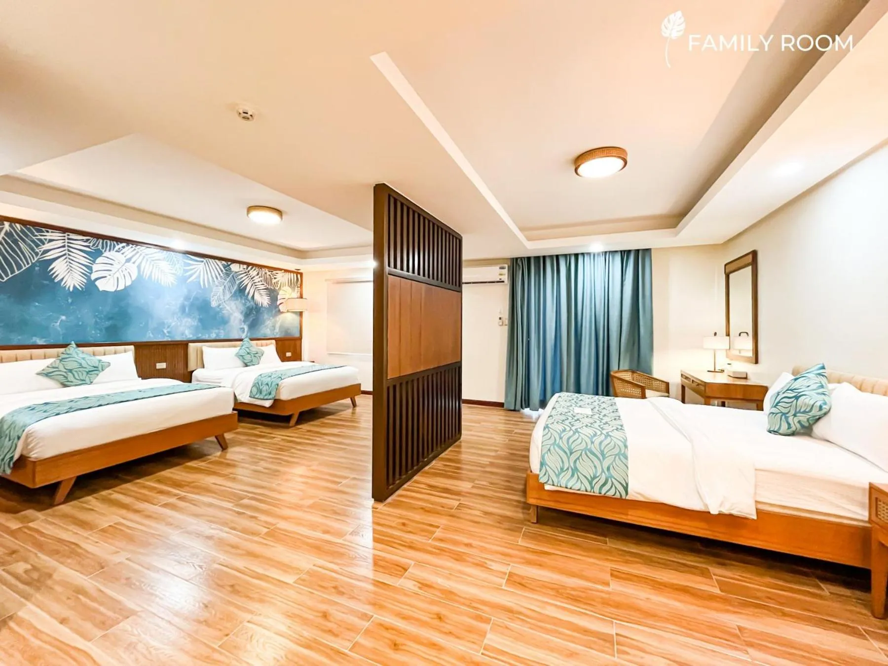 Bed in La Jolla Hotel and Beach Resort