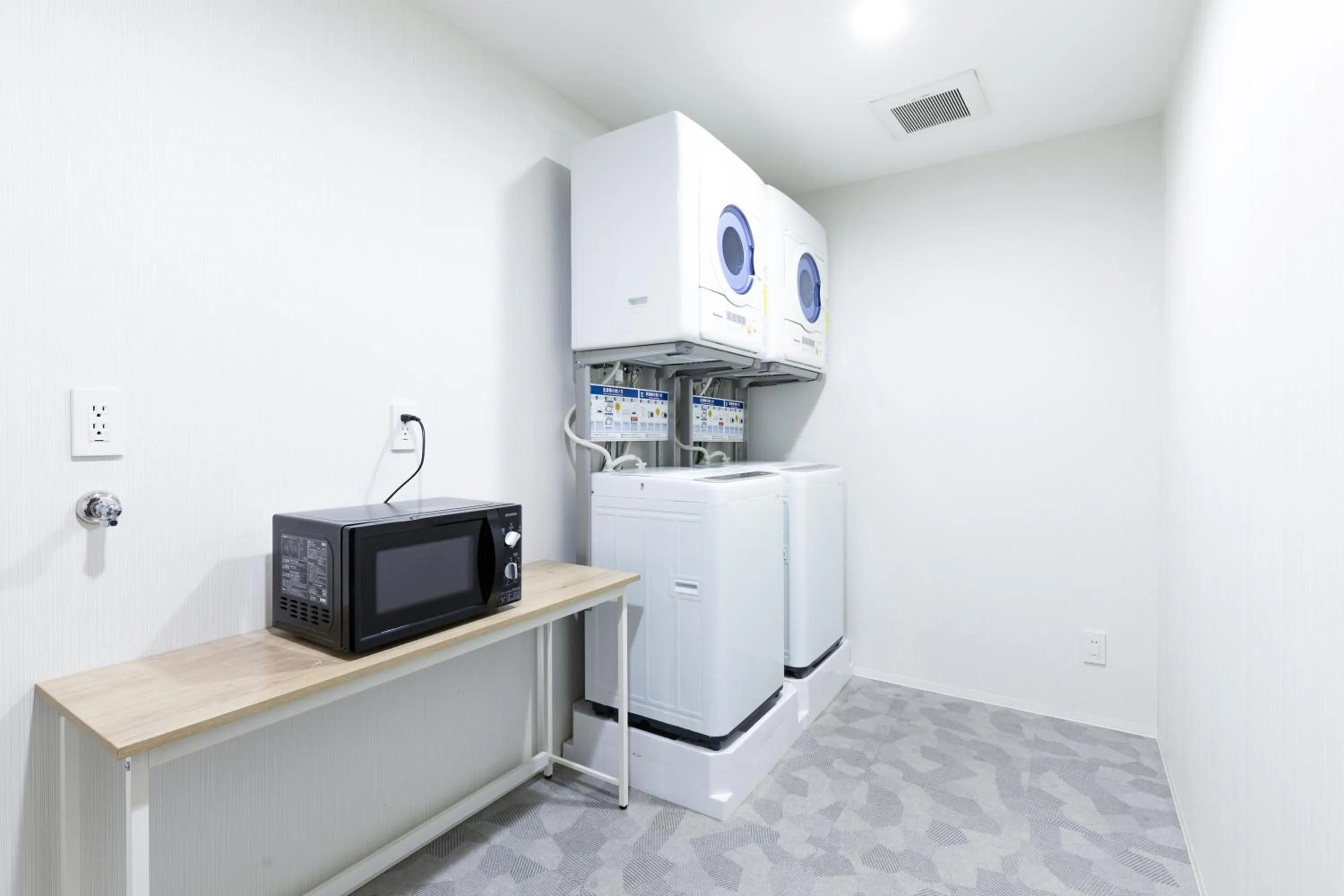 minibar in HOTEL ECCLESIA