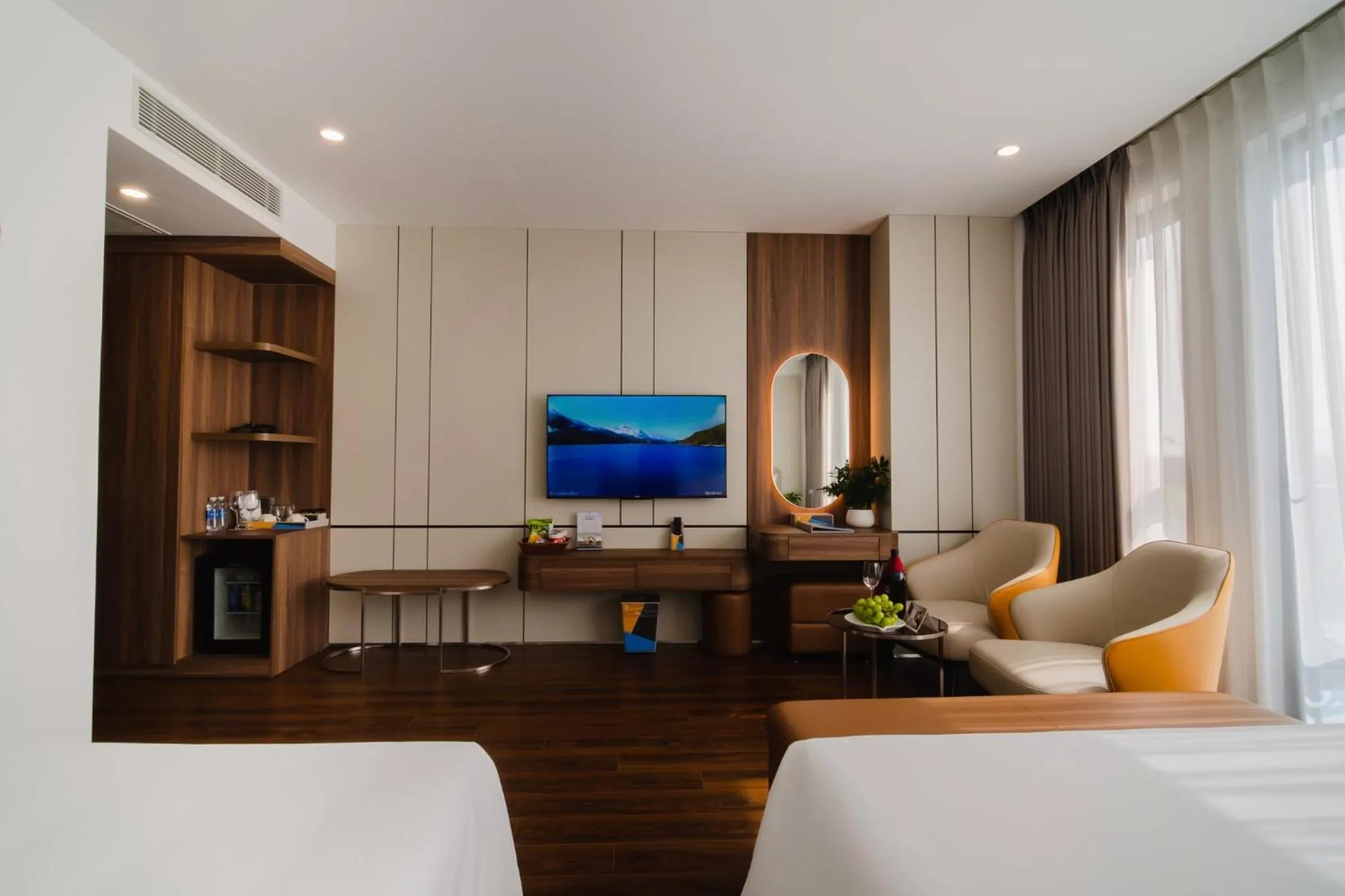 Photo of the whole room in Danitel Halong