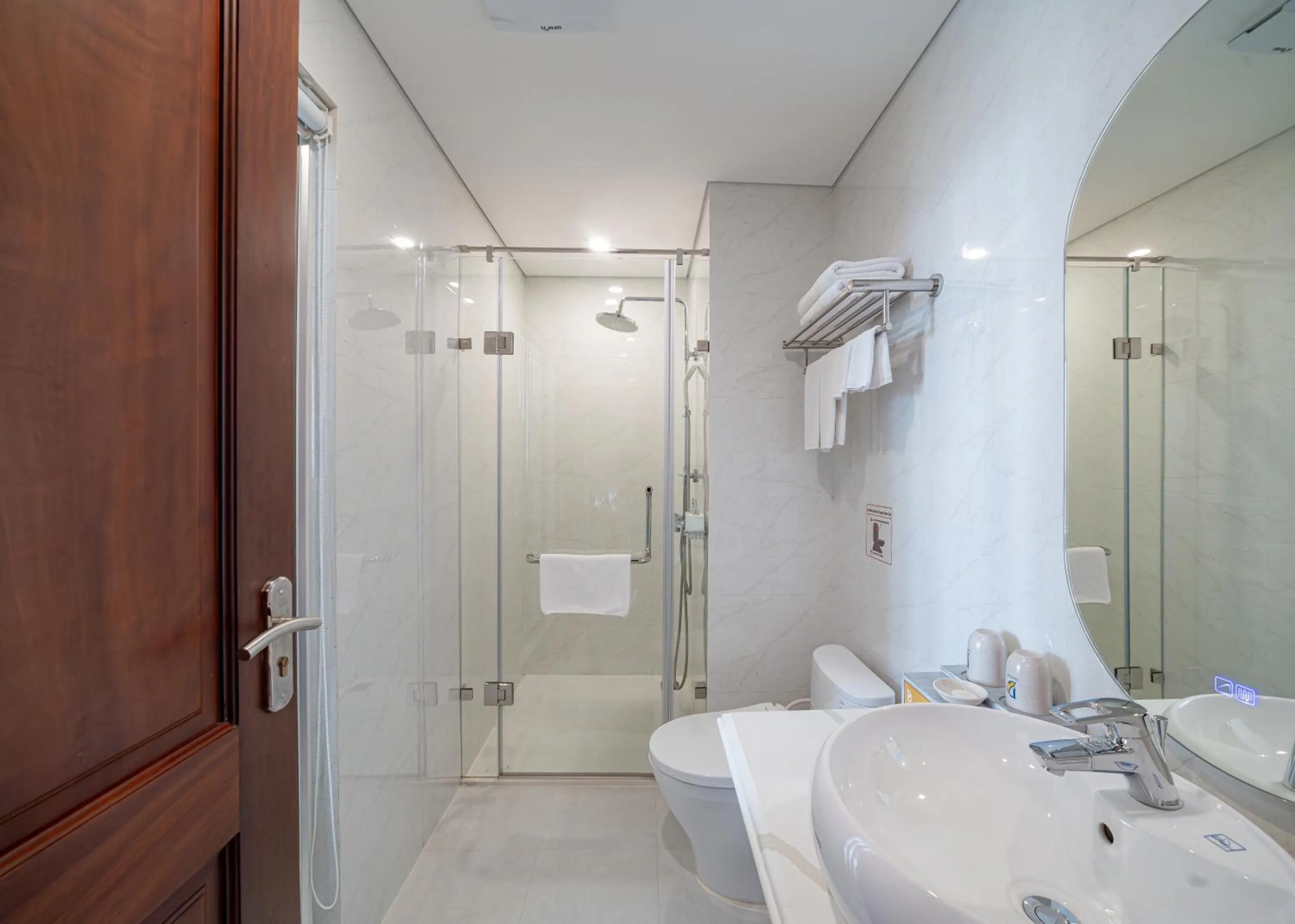 Bathroom in Danitel Halong