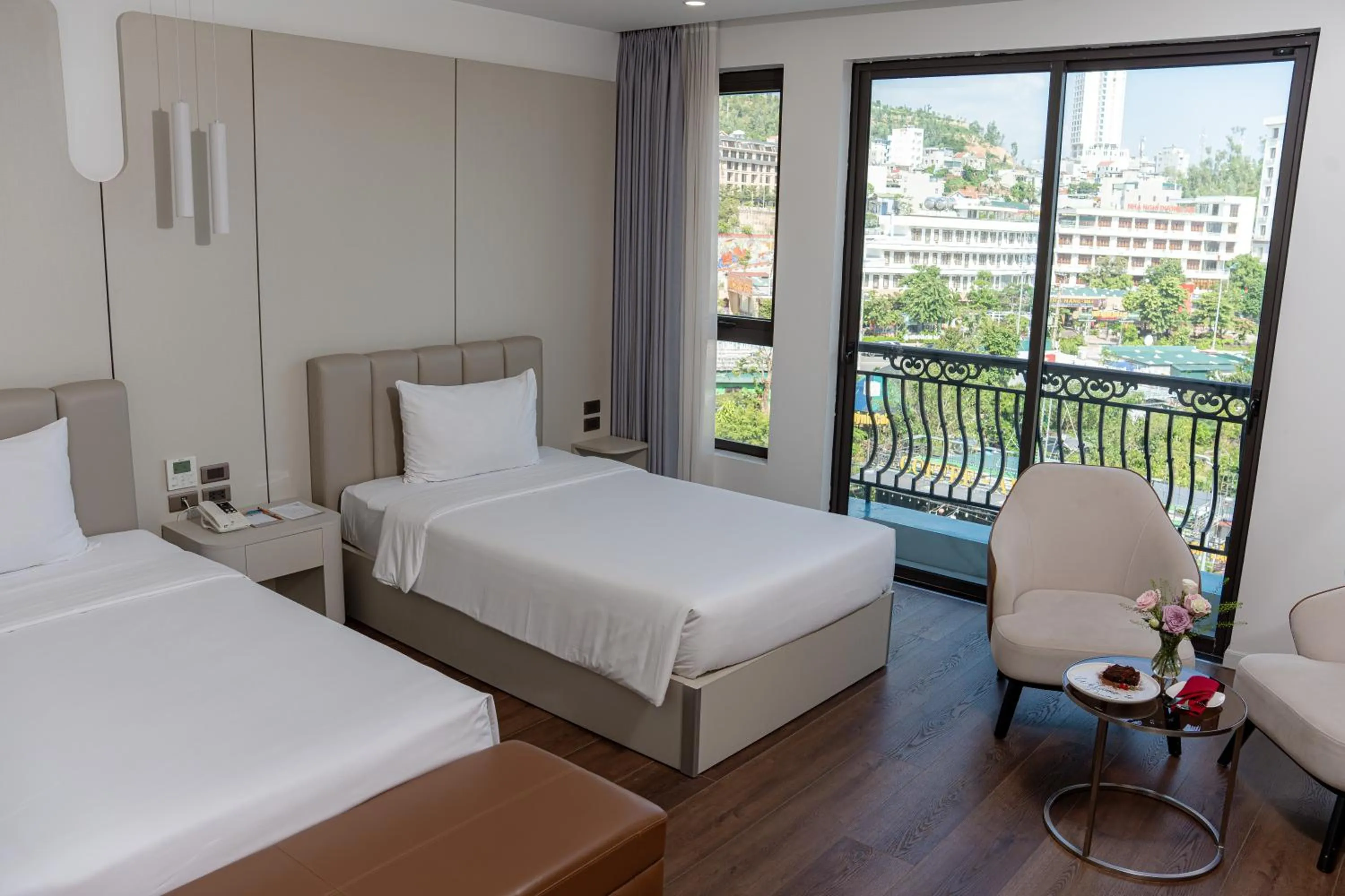 Bathroom, Bed in Danitel Halong