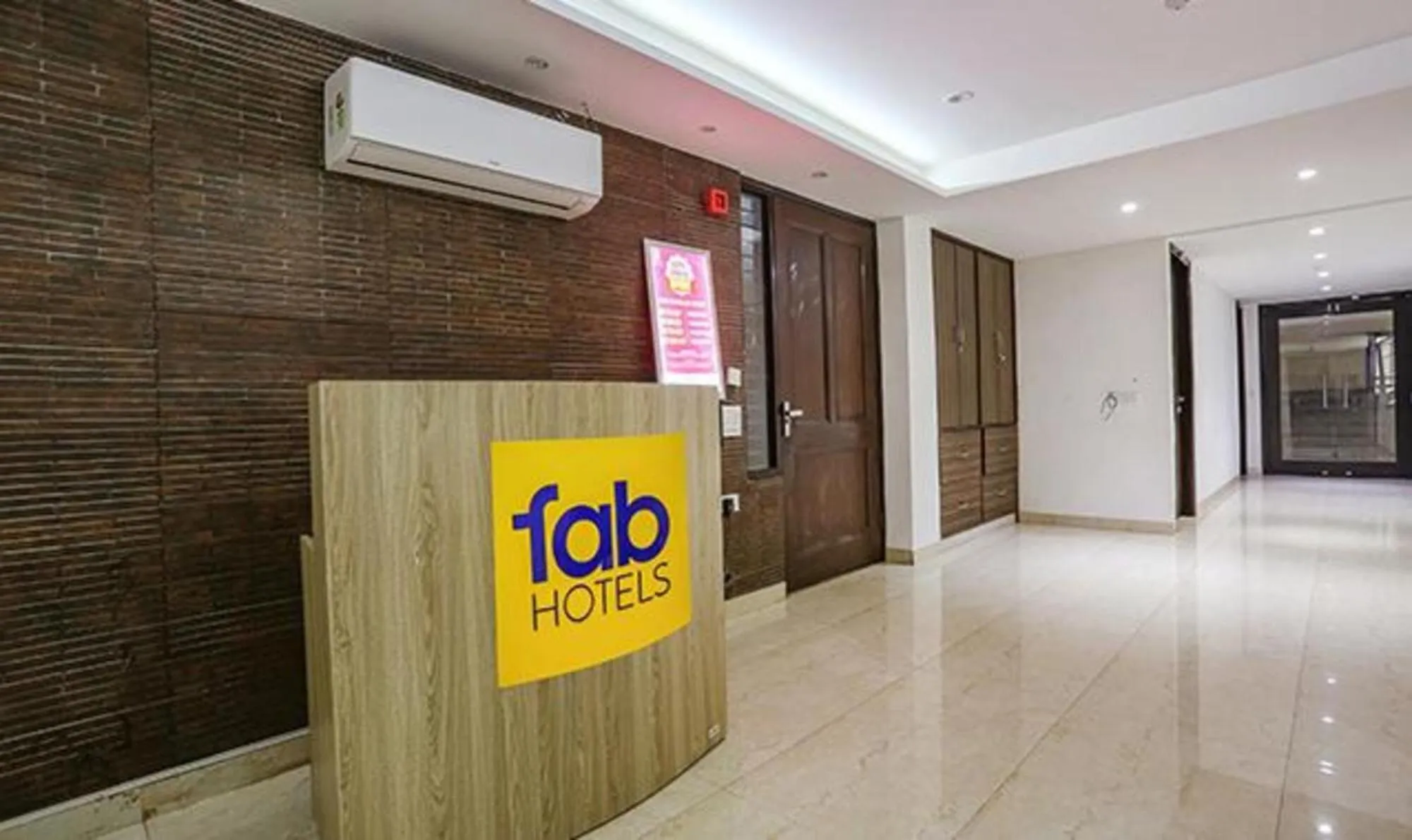 Lobby or reception in FabExpress RG Stay