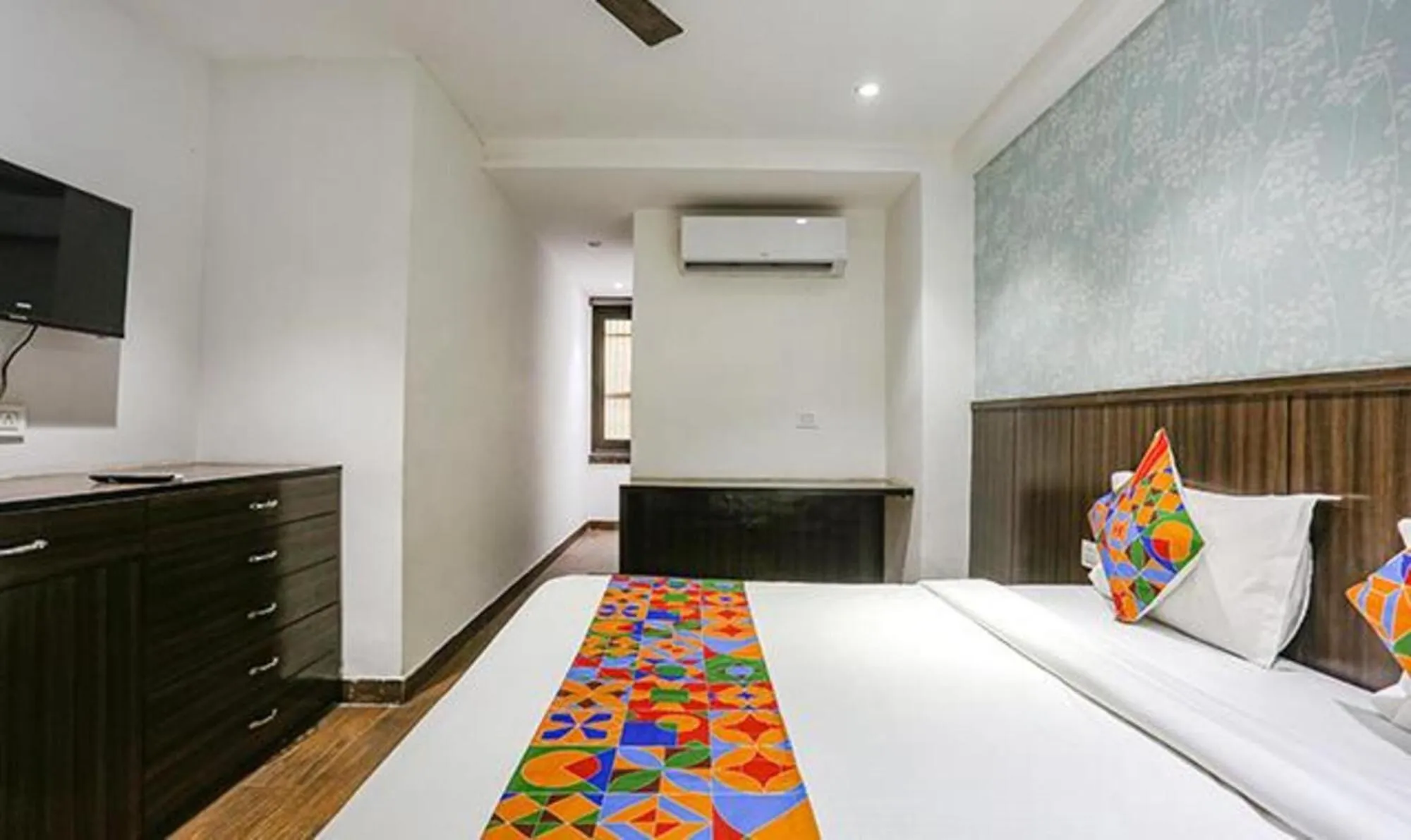 Bed in FabExpress RG Stay