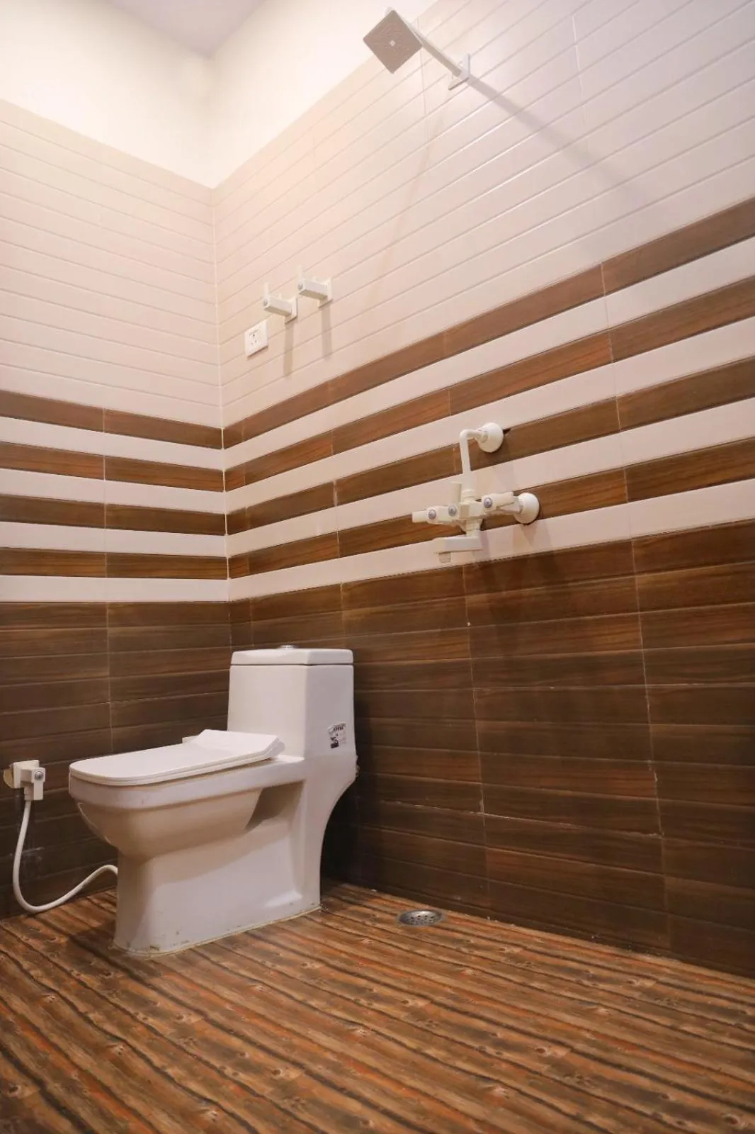 Toilet in Hotel Keshavam inn