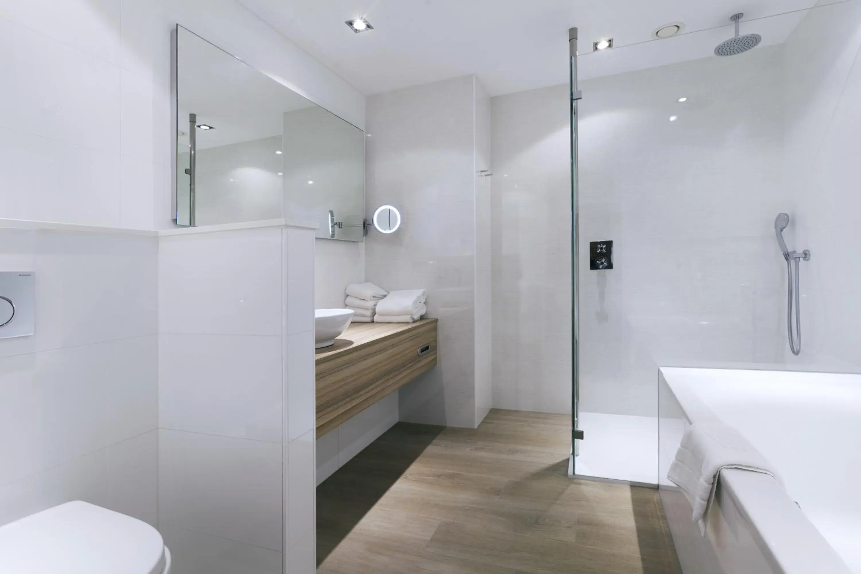 Luxury Triple Room in Van der Valk Hotel Assen Luxury Triple Room in Van der Valk Hotel Assen