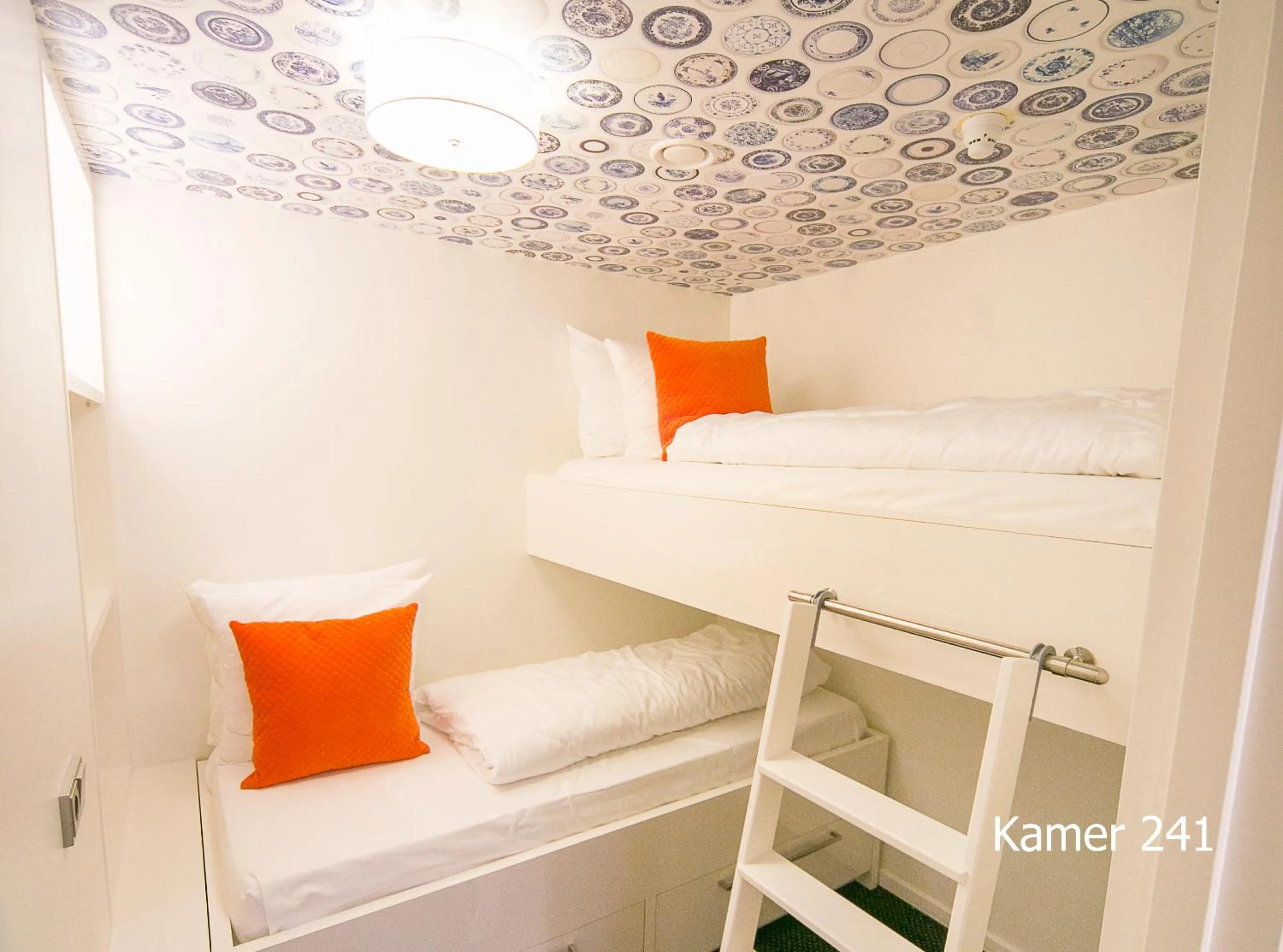 bunk bed, Bed in Van der Valk Hotel Assen