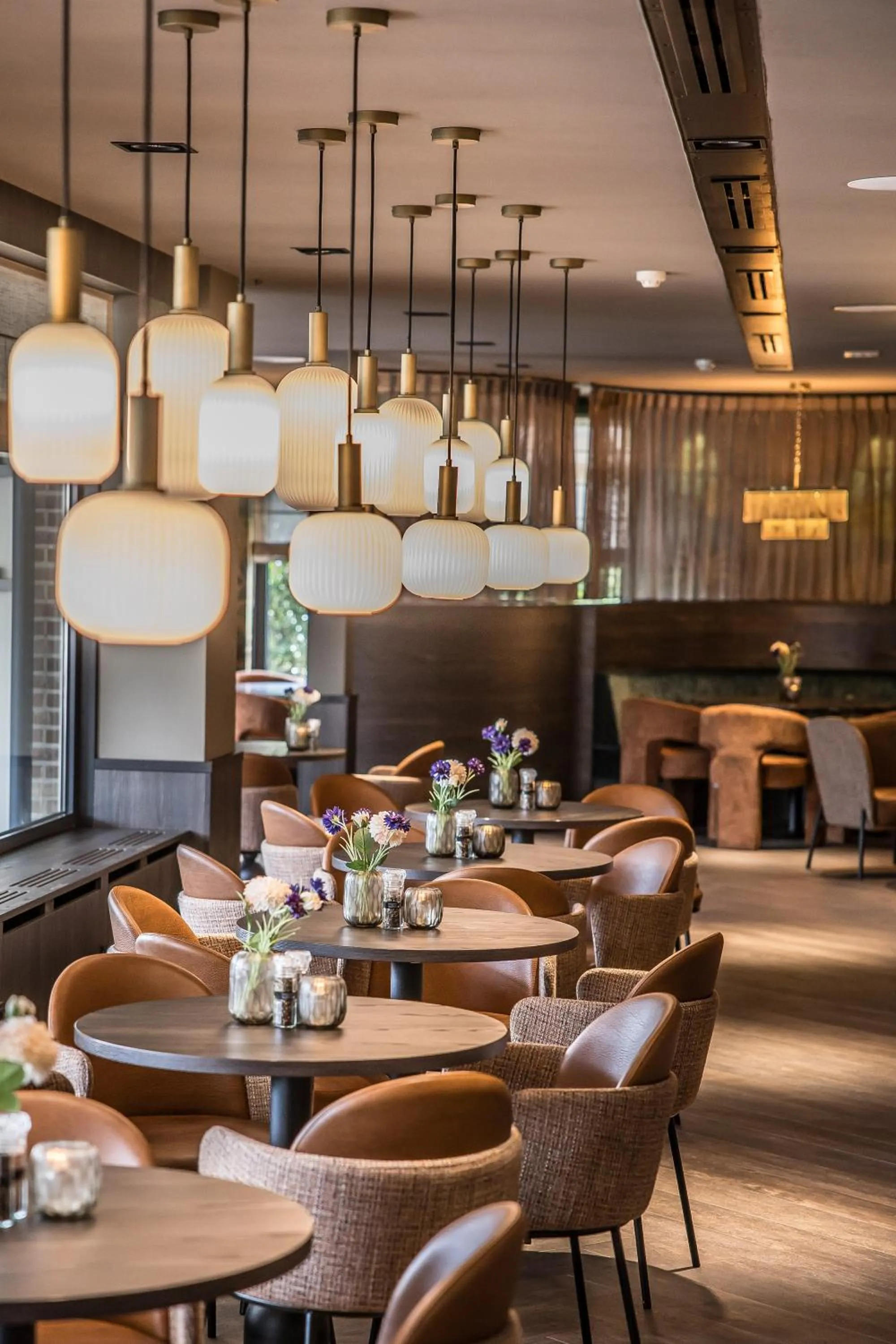 Lounge or bar in Van der Valk Hotel Assen