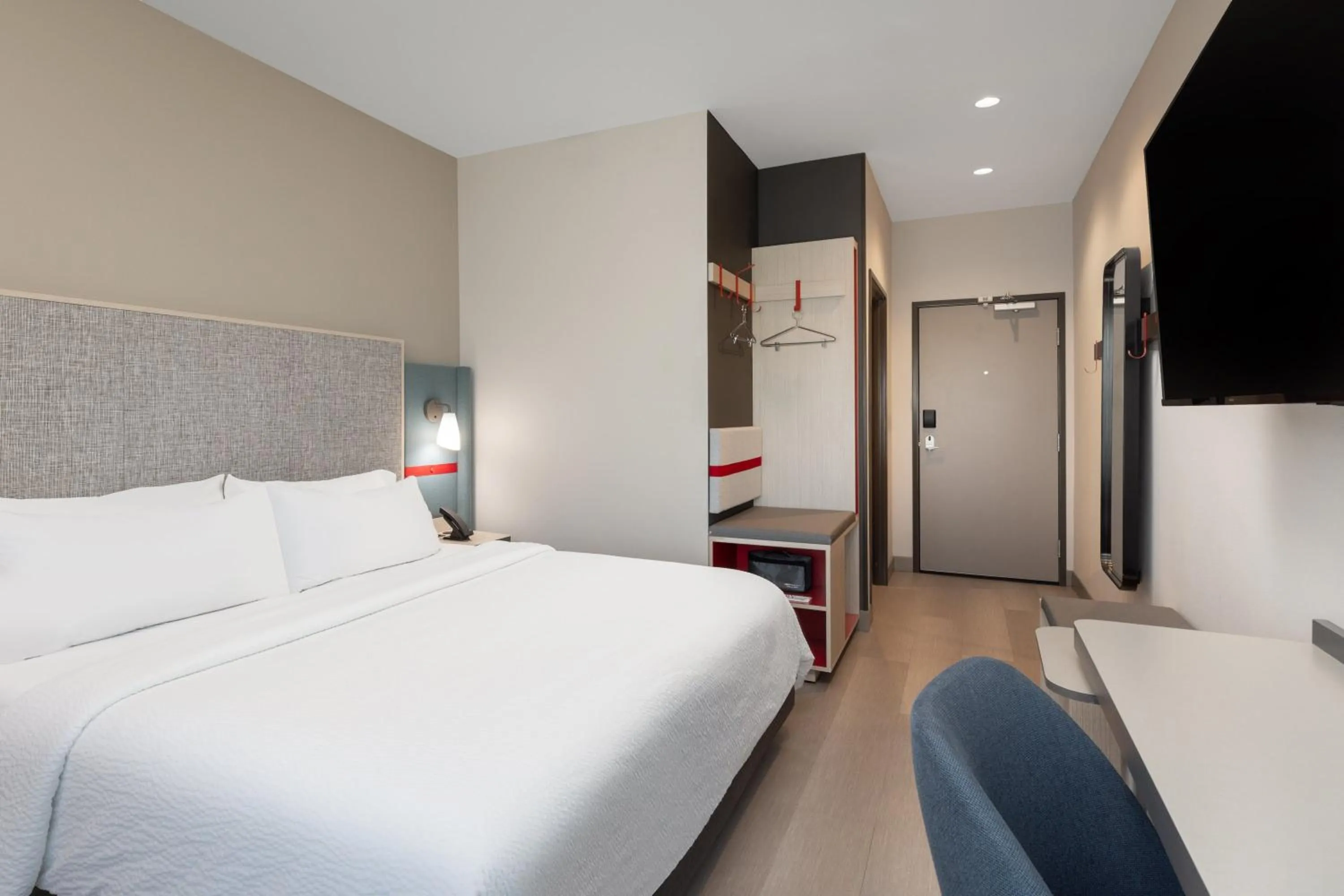 Photo of the whole room, Bed in avid hotels Billings West by IHG