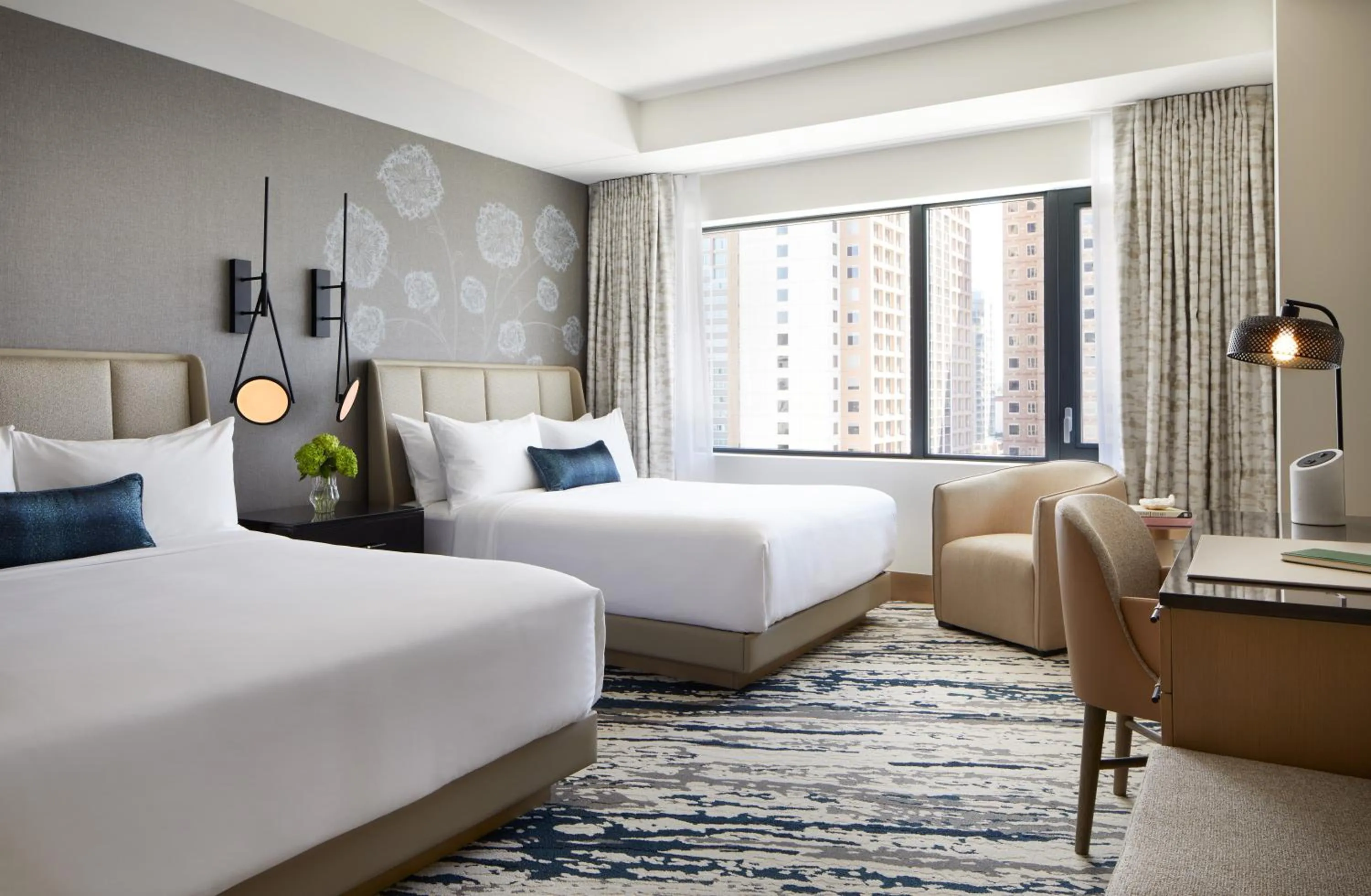 Bed in InterContinental Seattle Bellevue, by IHG